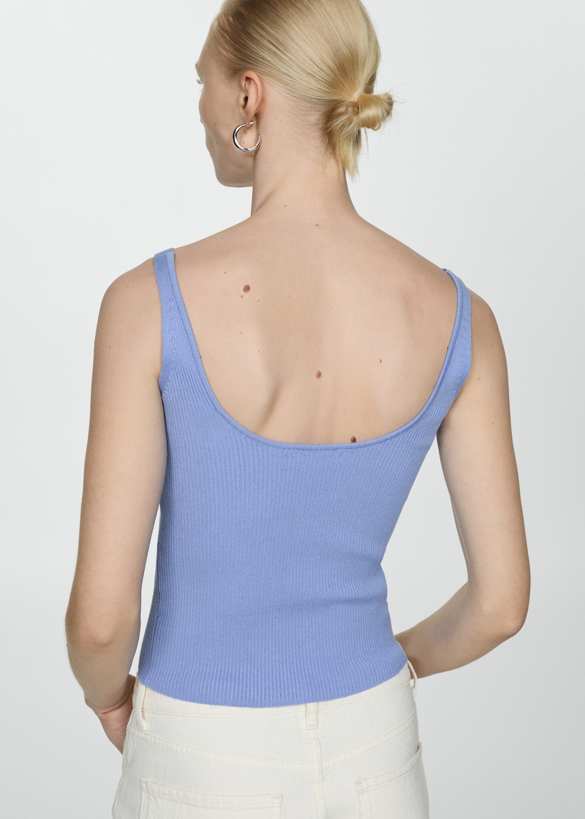 V-neck knitted top - Reverse of the article