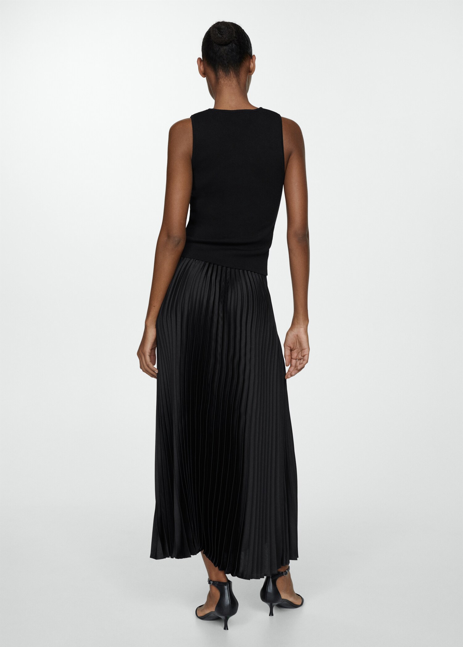 Satin pleated skirt - Reverse of the article