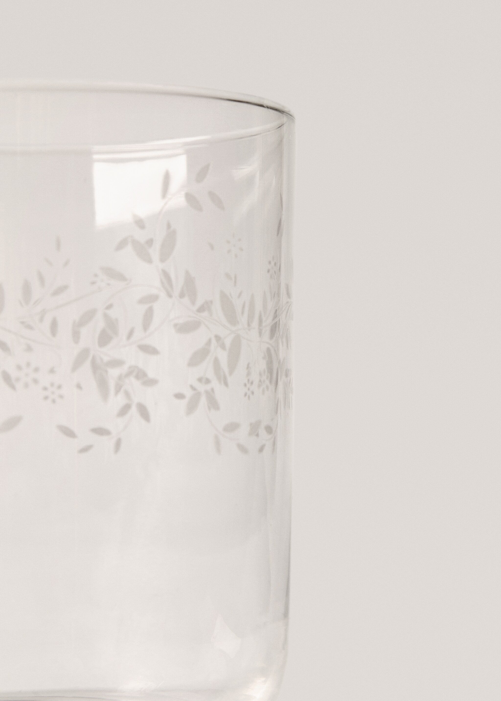 Wasserglas mit geblümtem Abziehbildmotiv - Detail des Artikels 1