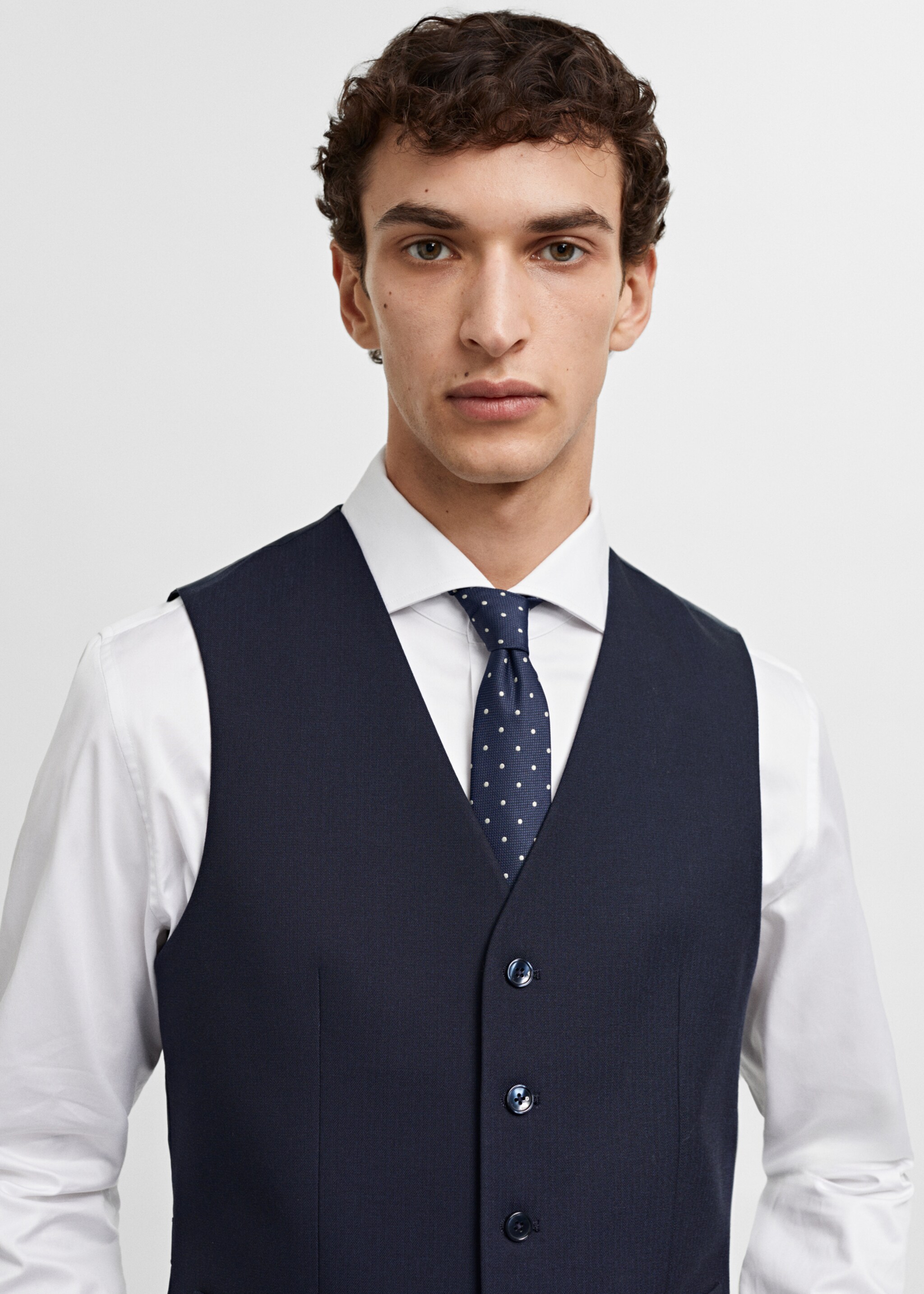 Костюмный жилет slim fit - Деталь изделия 1