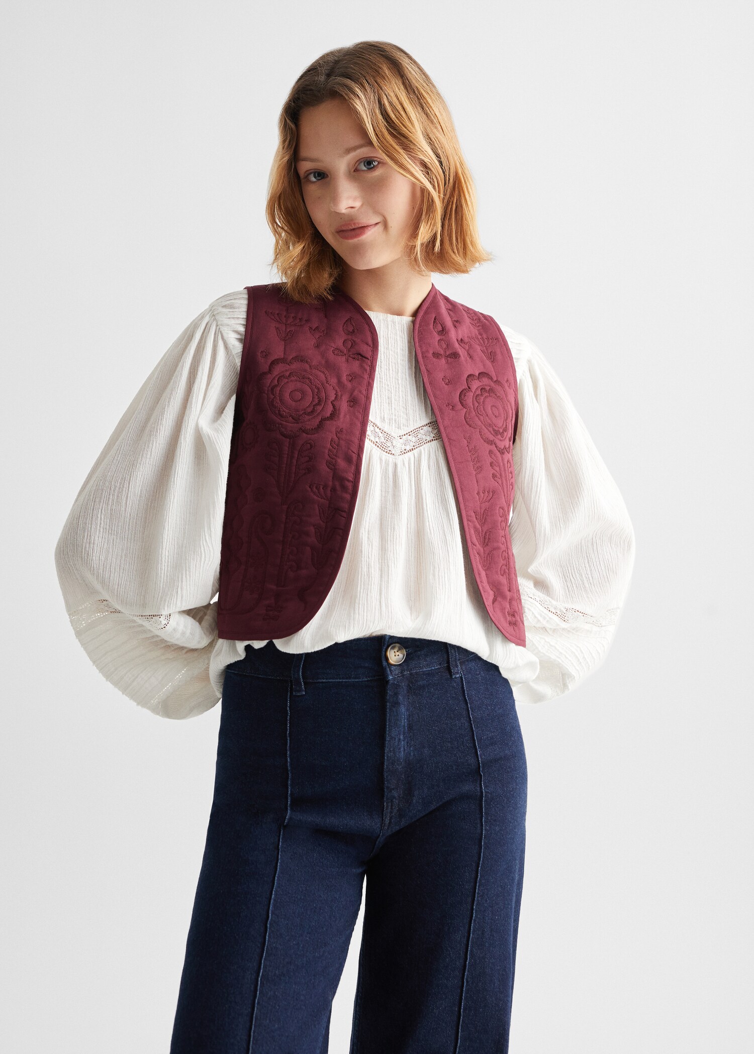 Gilet brodé - Plan moyen