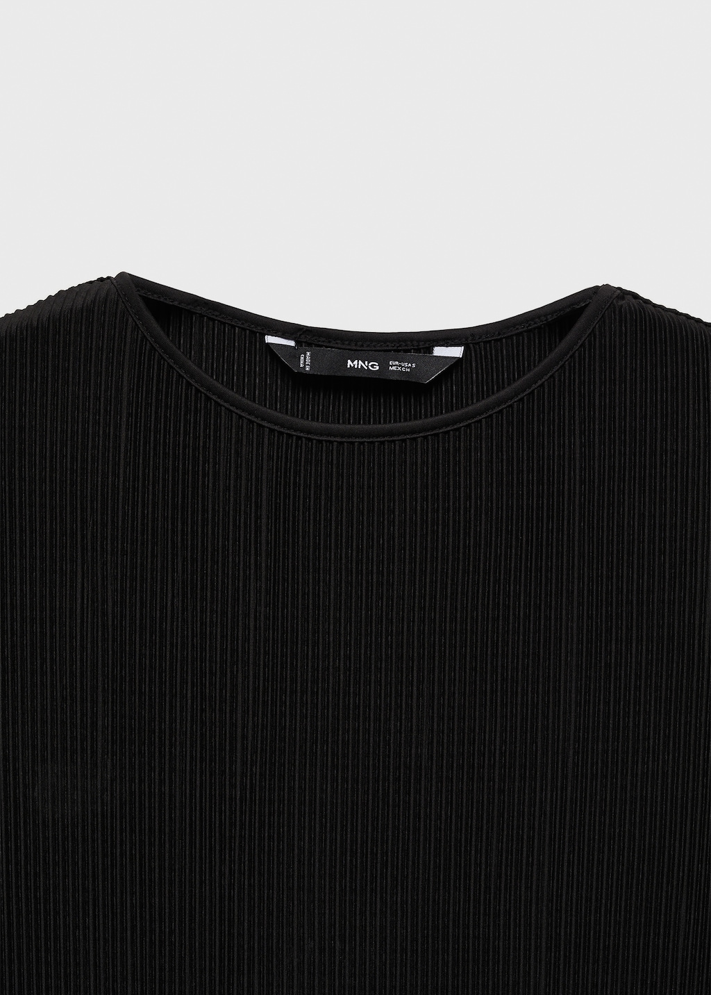 Sleeveless pleated top - Women | MANGO Japan