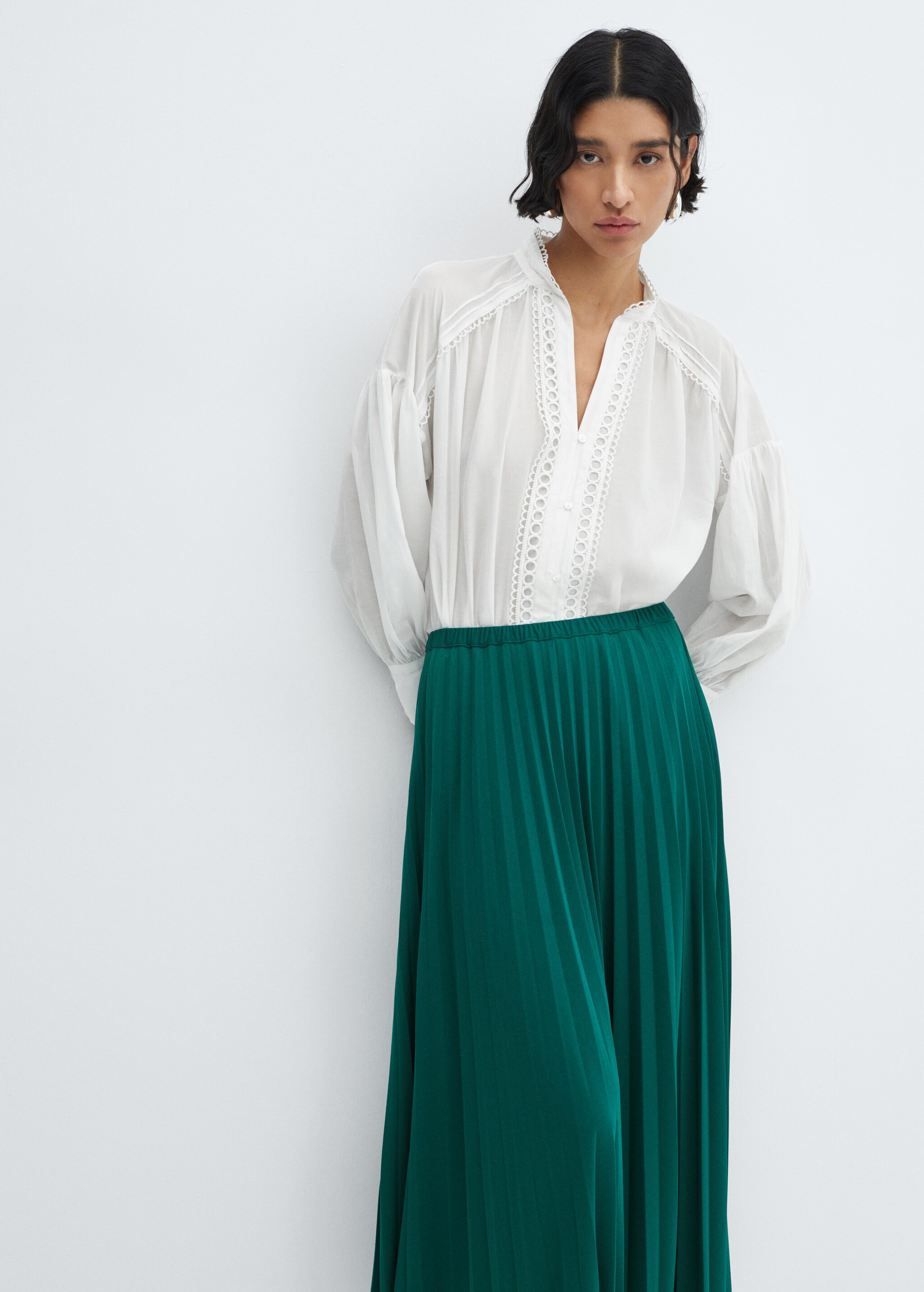 Pleated long skirt - Details of the article 1