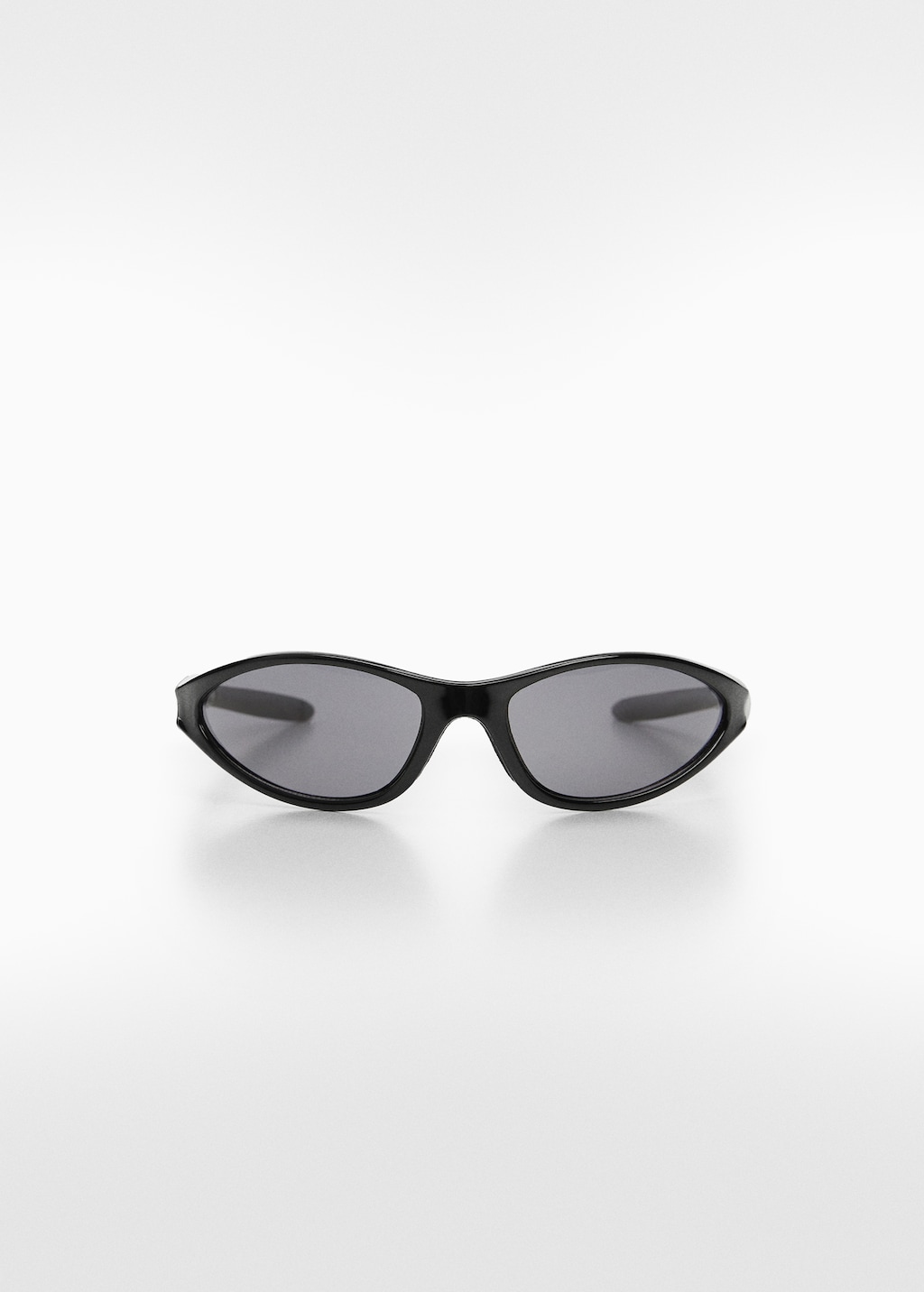 Curved frame sunglasses