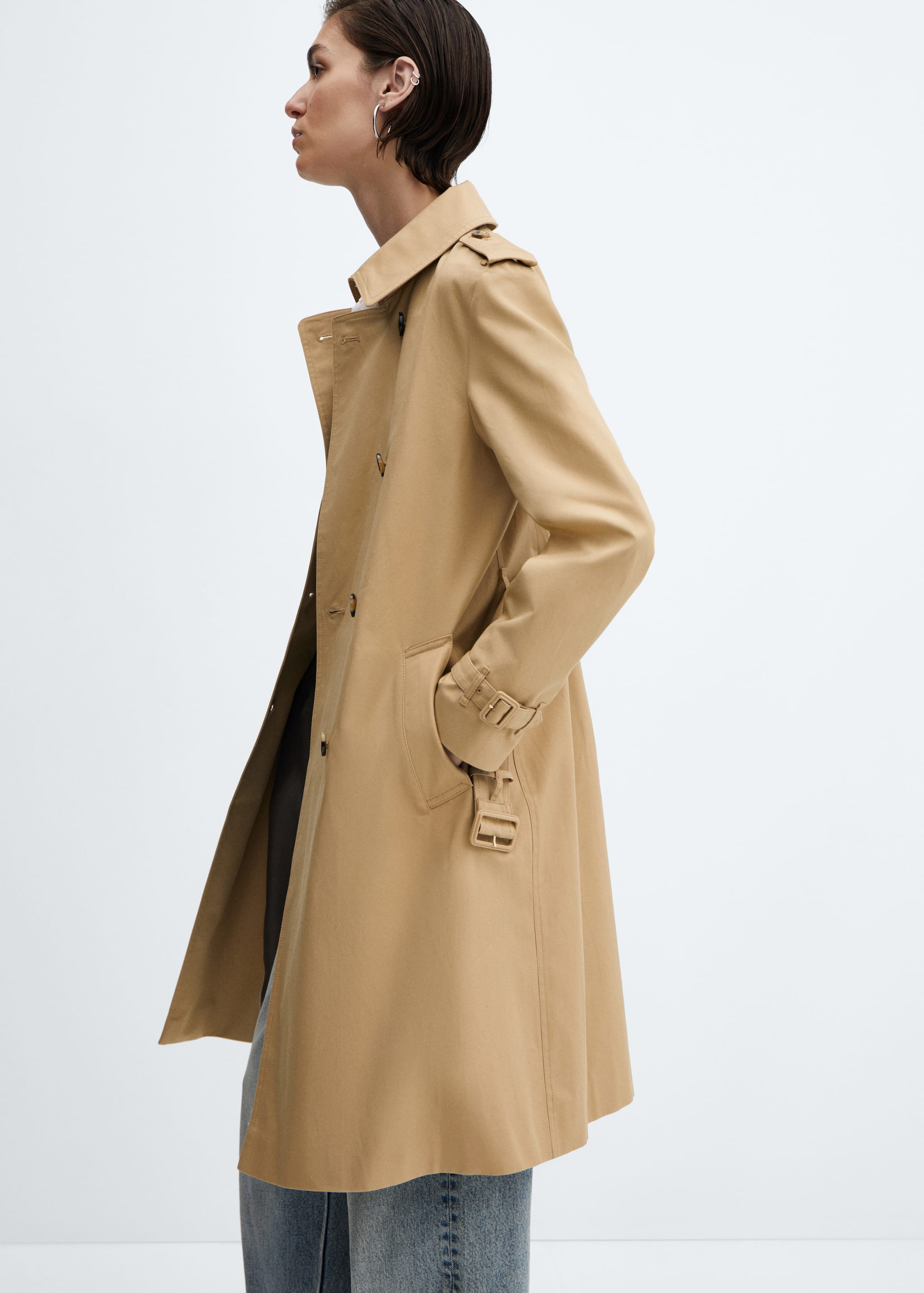 Classic trench coat with belt - Details of the article 2