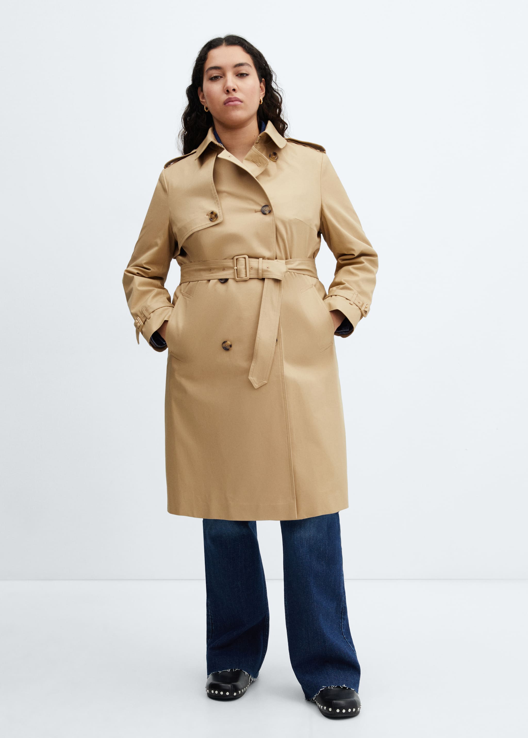 Classic trench coat with belt - Details of the article 3