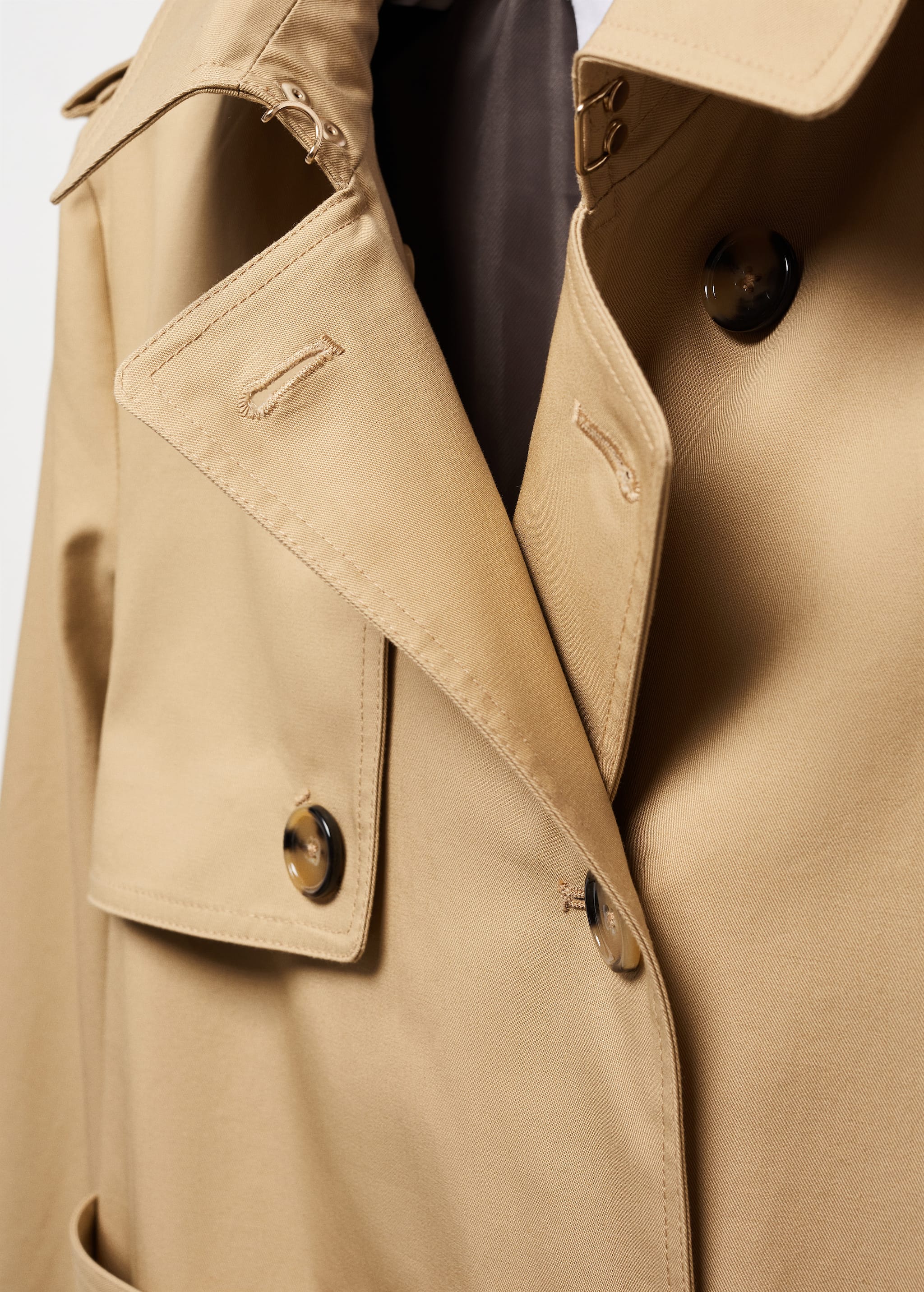 Classic trench coat with belt - Details of the article 8
