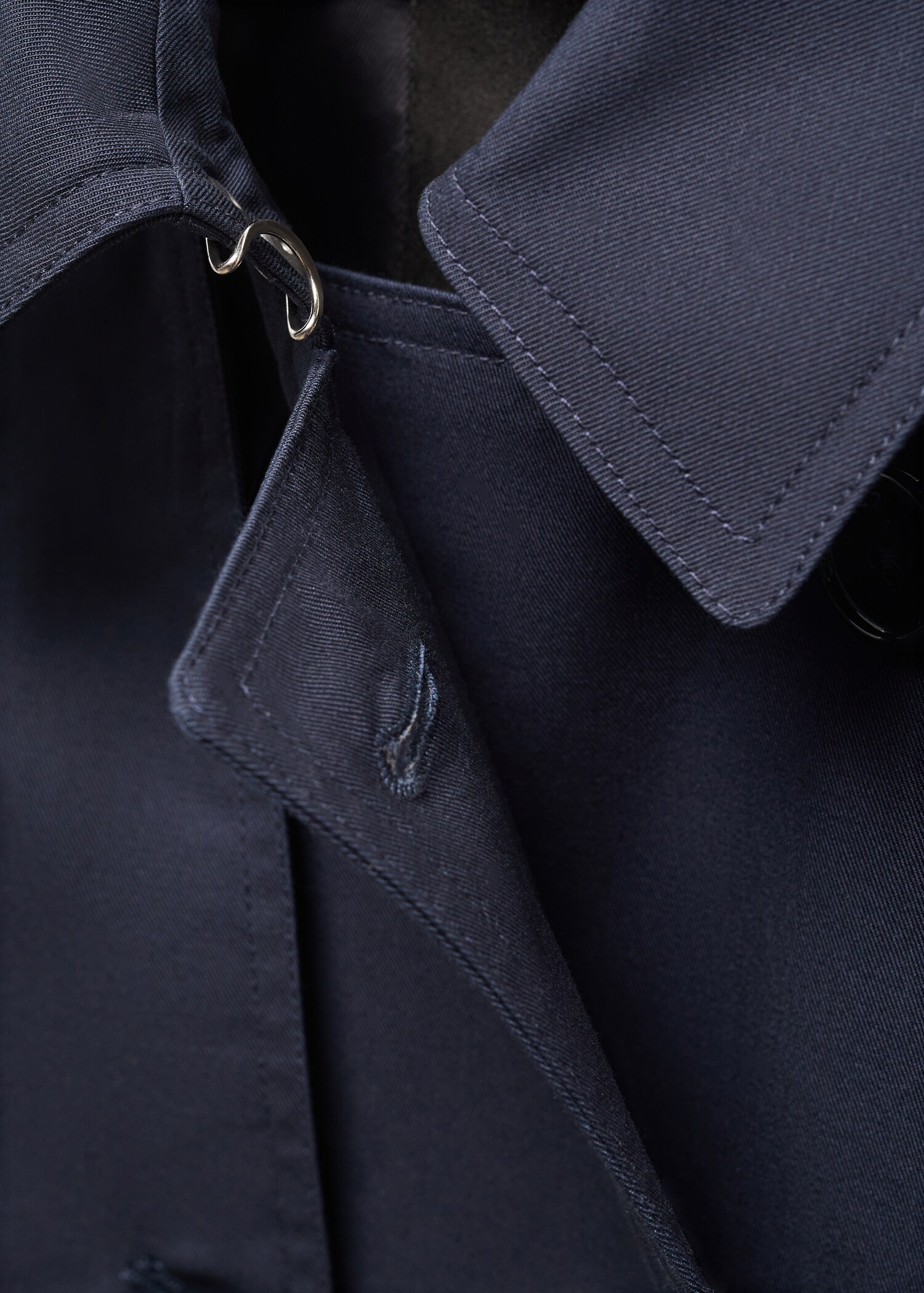 Classic trench coat with belt - Details of the article 8