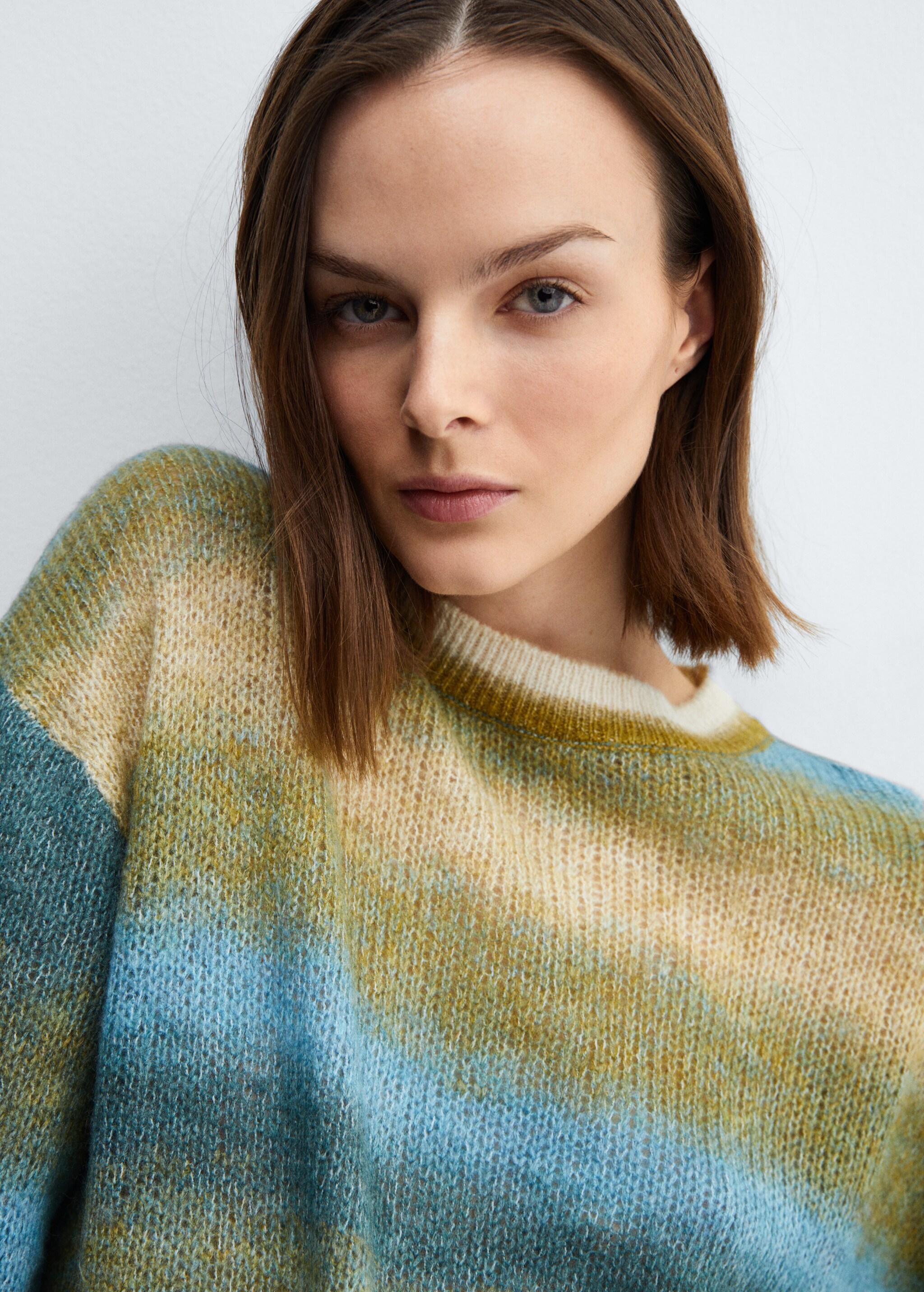 Degraded knitted sweater - Details of the article 1