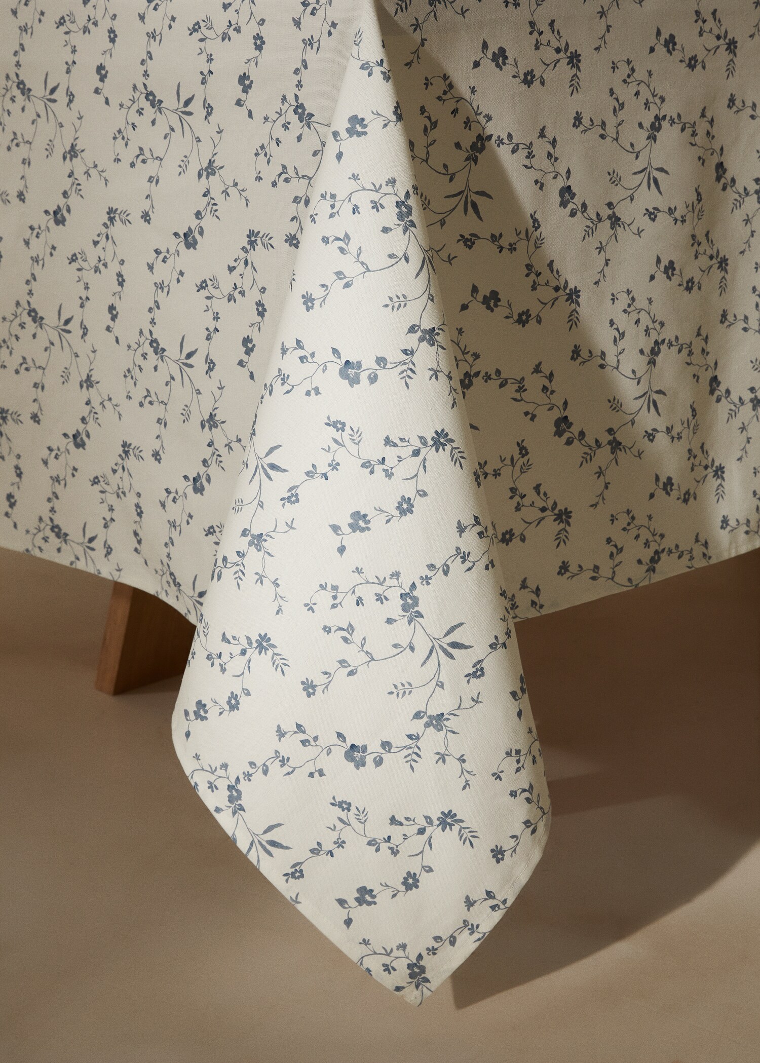 Floral-print cotton tablecloth 170x170cm - Details of the article 8