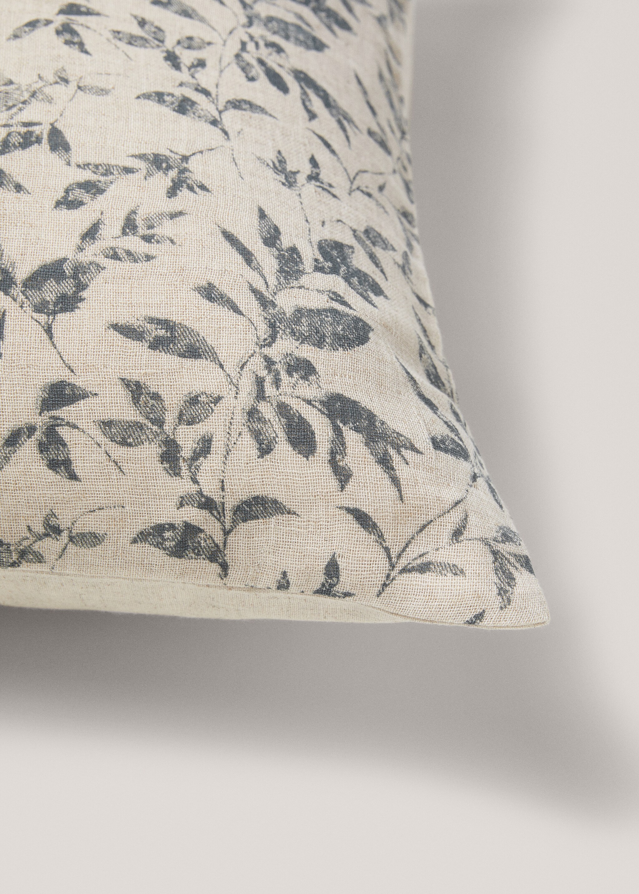 Cotton linen floral cushion cover 70x90cm - Details of the article 3