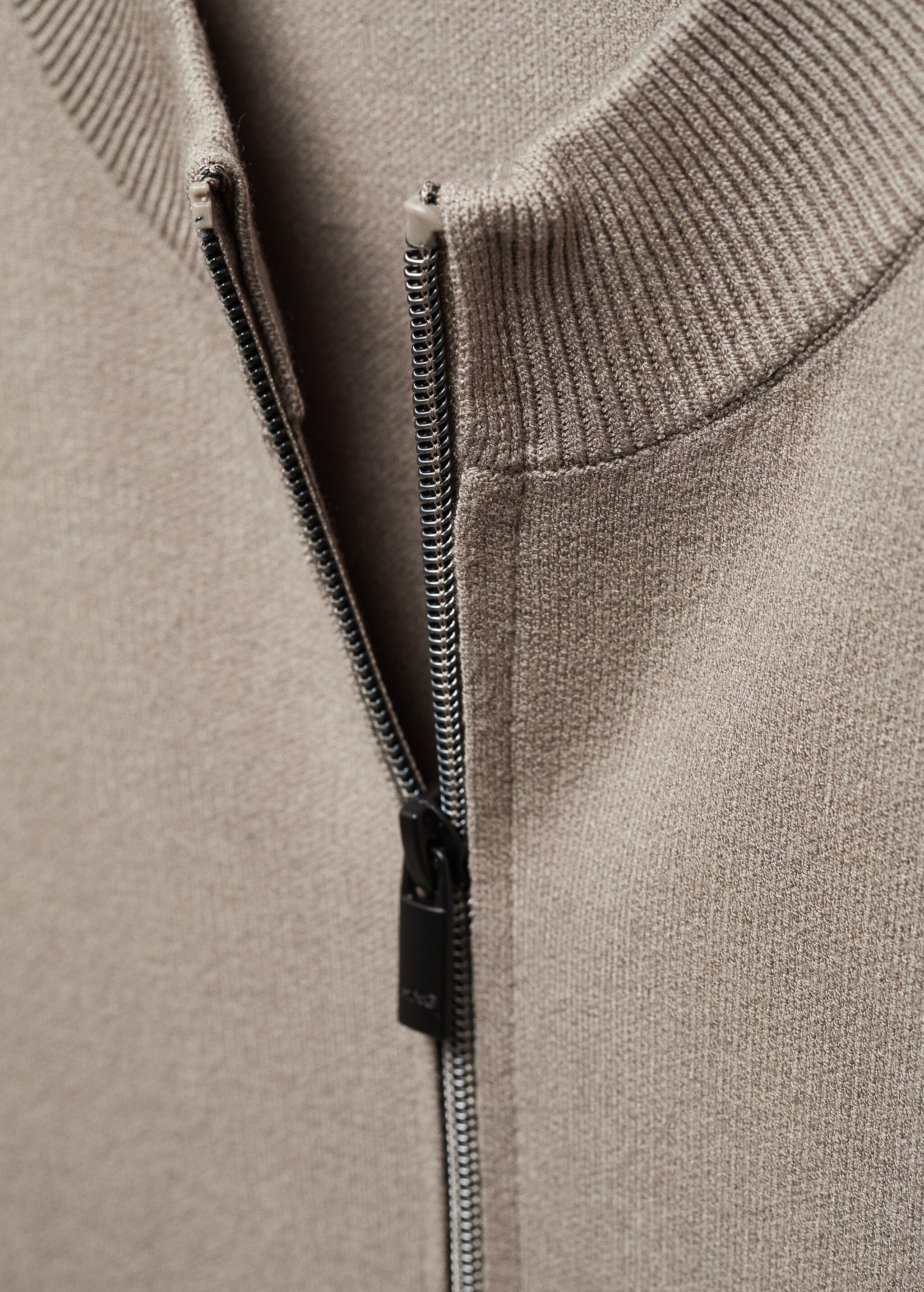 Thermoregulating zipped cardigan - Details of the article 8
