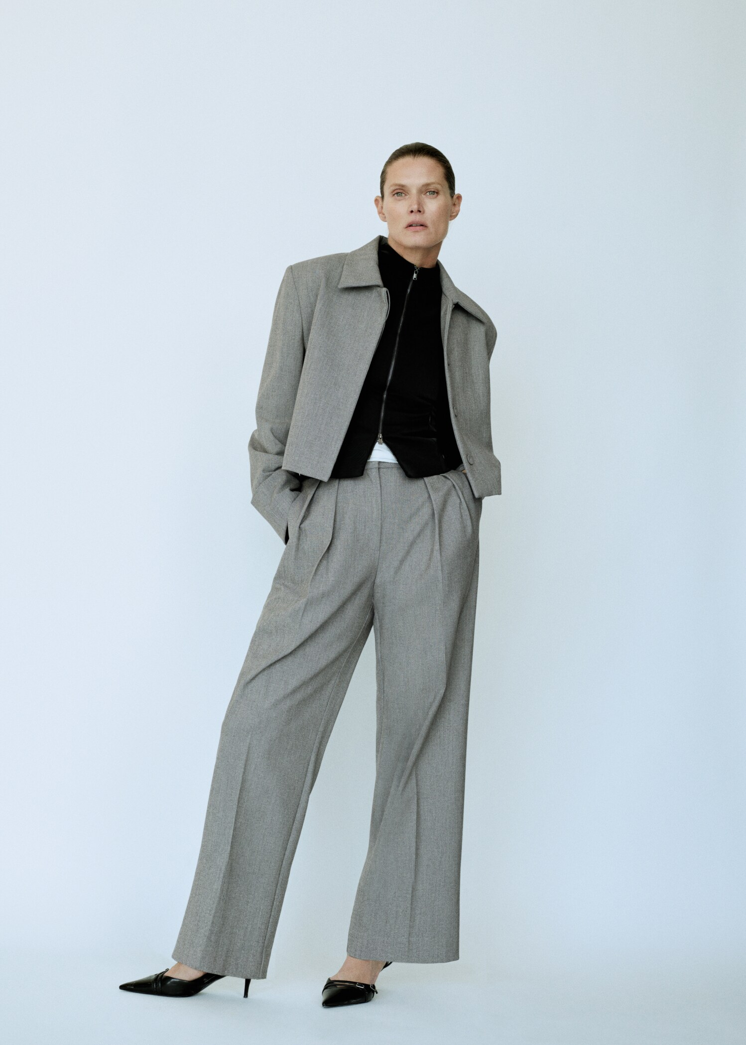 Pleated suit pants - Details of the article 7