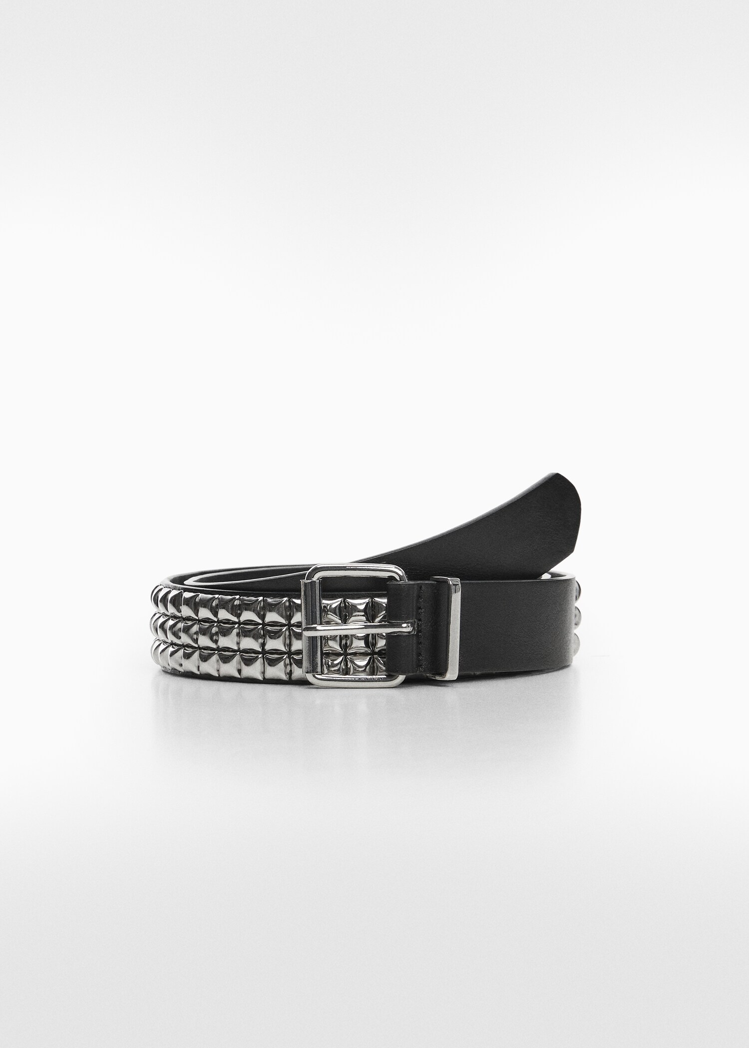 Buckled studded belt - Woman | MANGO Montenegro