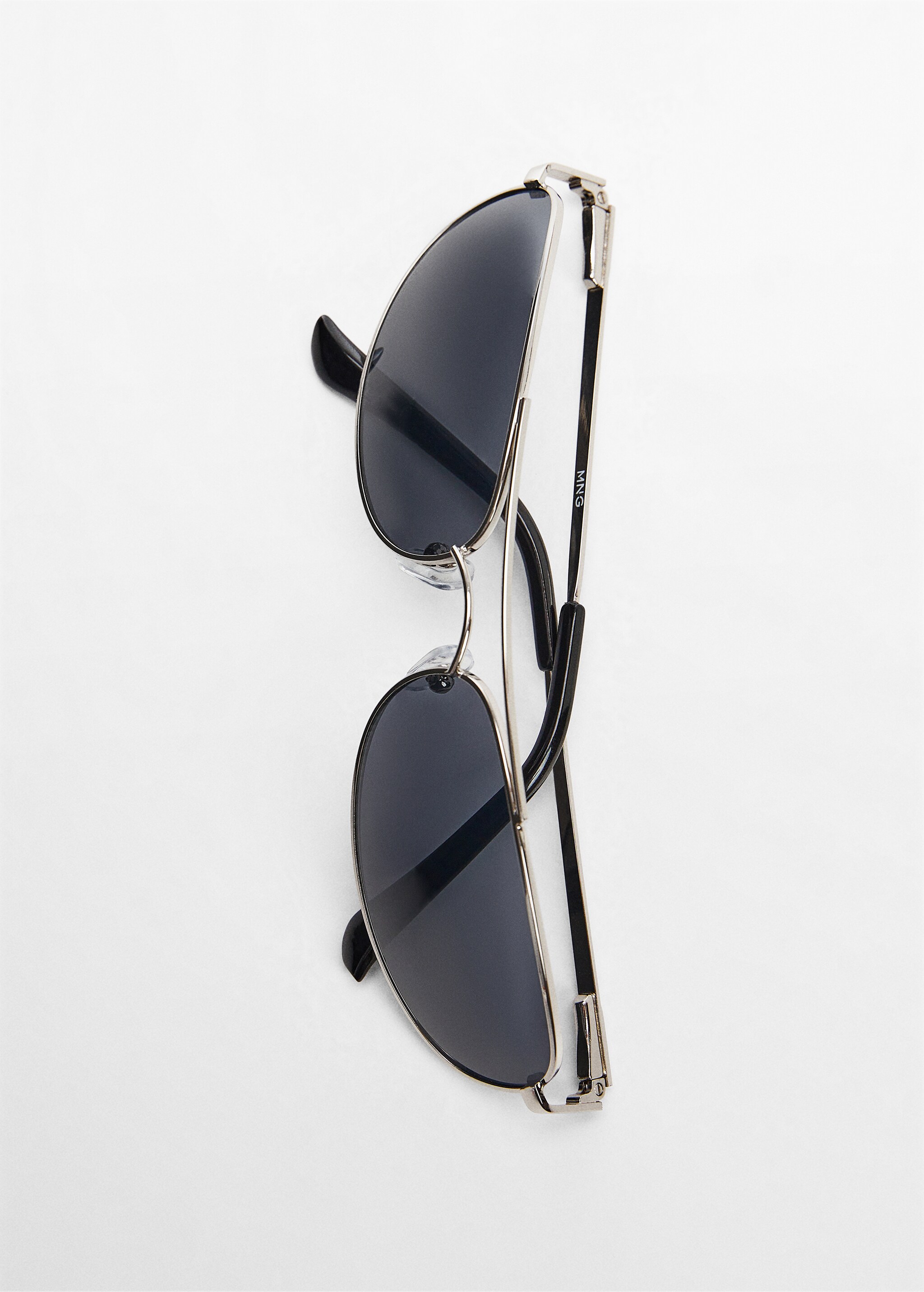 Metallic frame sunglasses - Details of the article 5