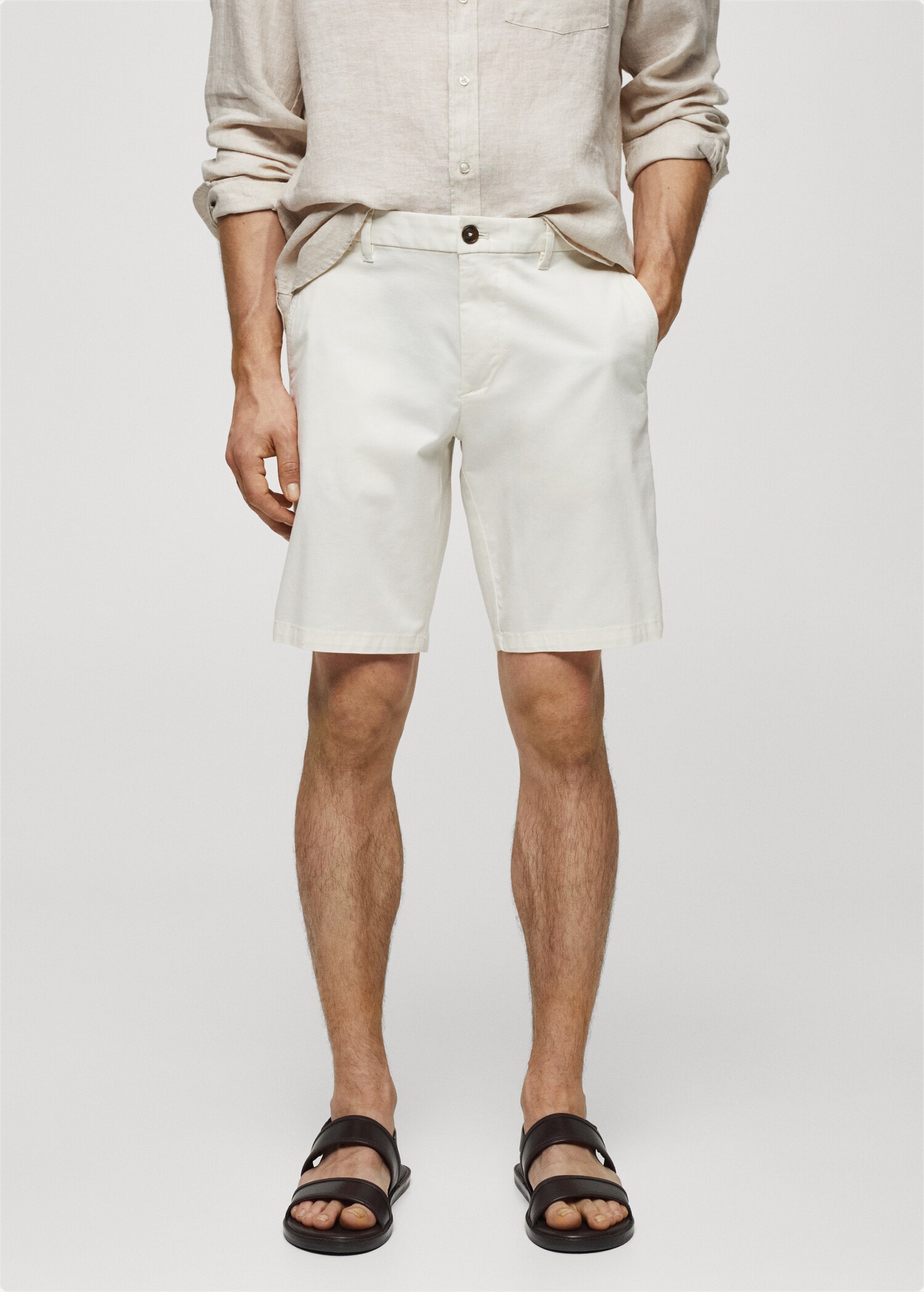 Bermuda slim-fit chino coton - Plan moyen