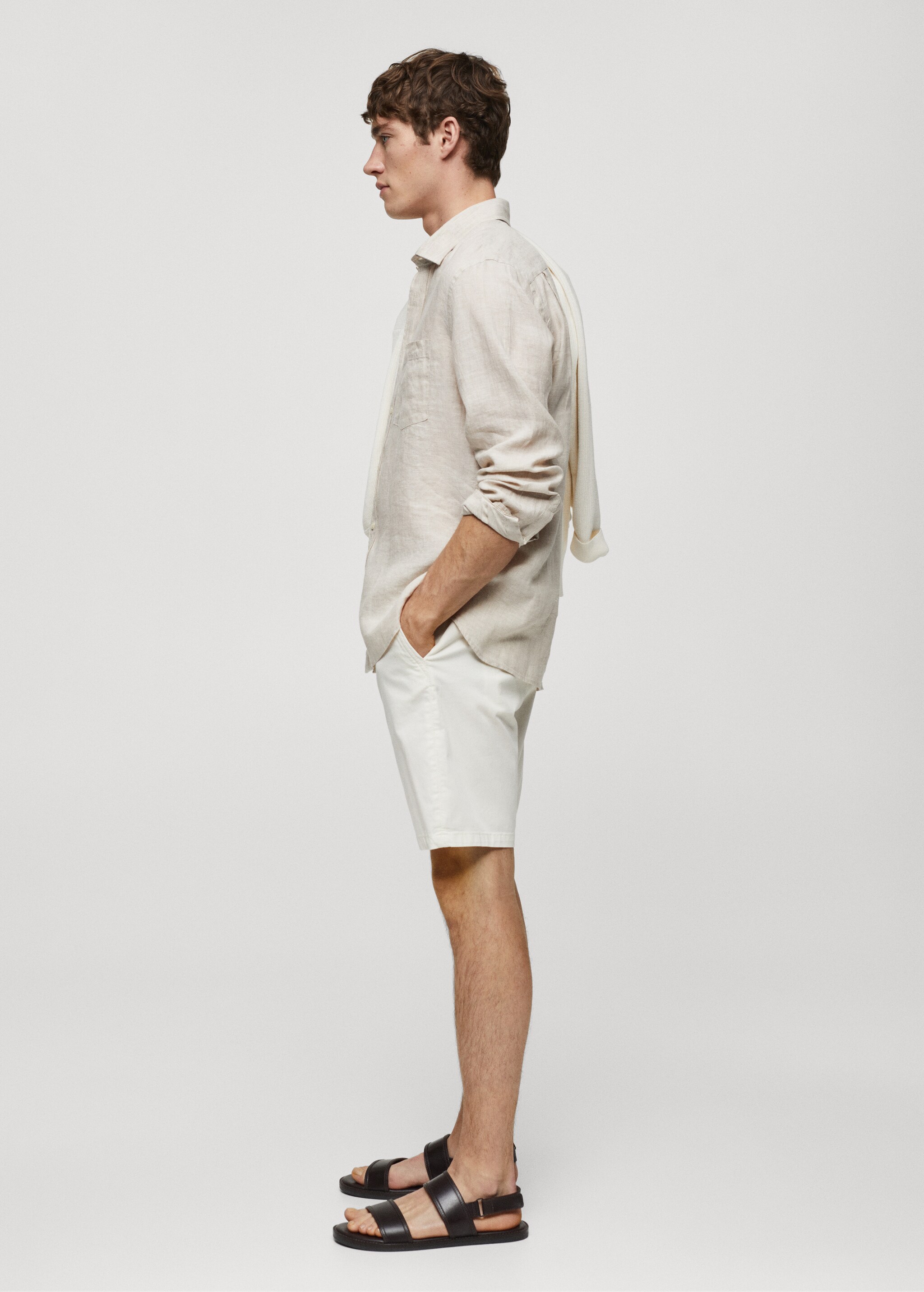 Slim-fit chino cotton bermuda shorts - Details of the article 2