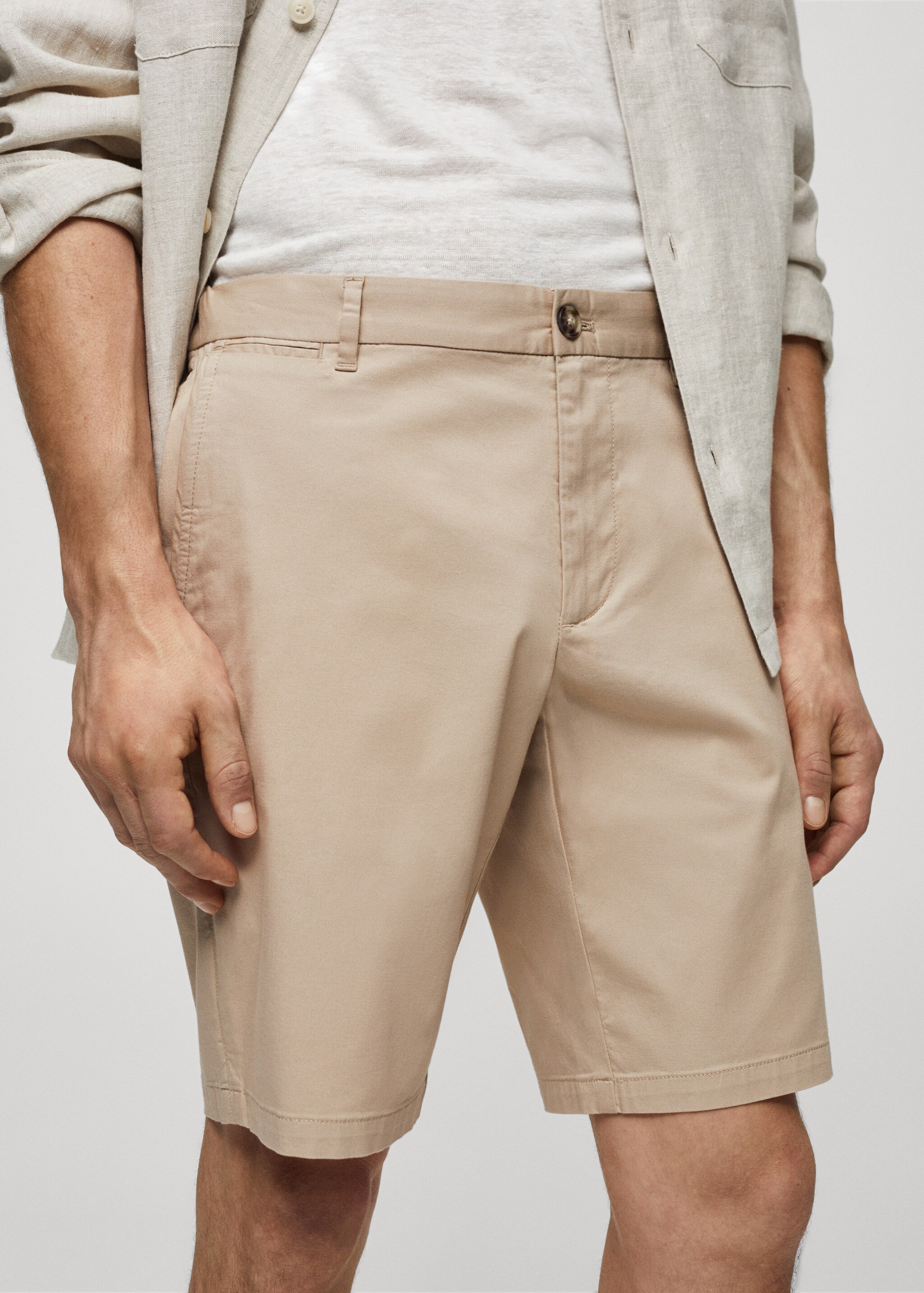 Slim-fit chino cotton bermuda shorts - Details of the article 1