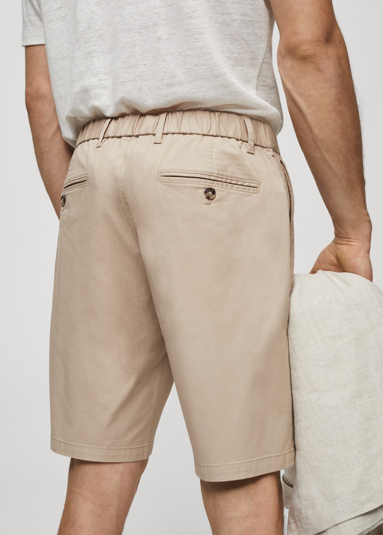 Slim-fit chino cotton bermuda shorts - Details of the article 4