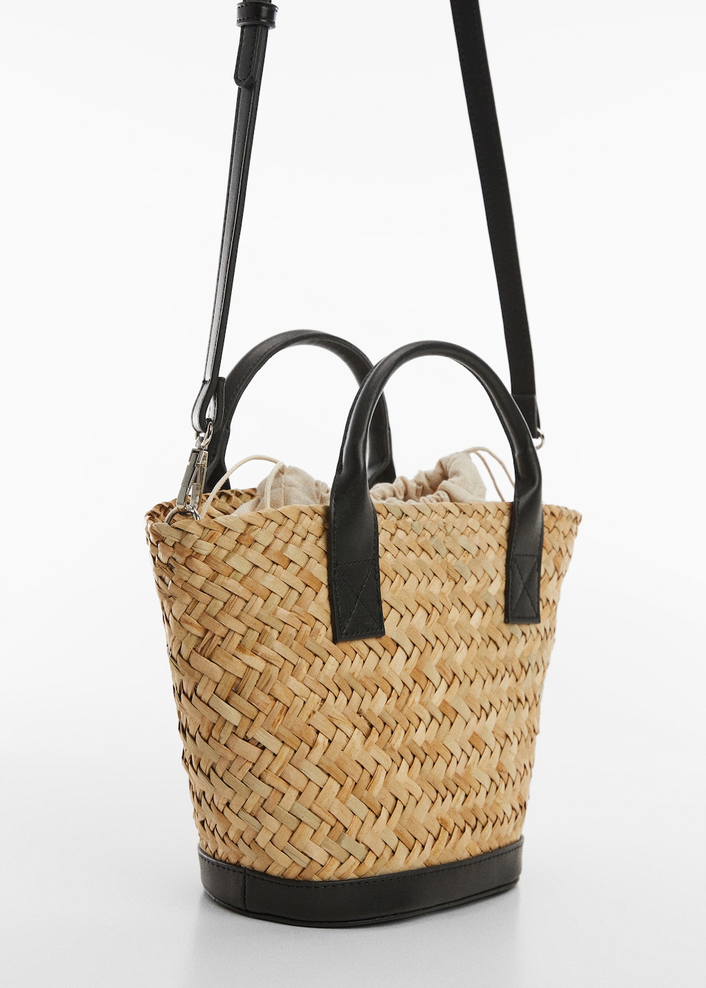 スペイン発送 MANGO 大型ダブルハンドル天然繊維キャリーコット Natural fibre carrycot bag - Women | MANGO Japan