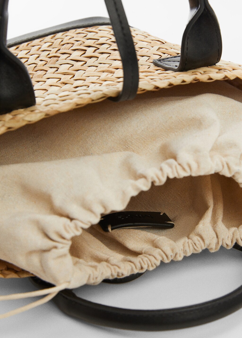 スペイン発送 MANGO 大型ダブルハンドル天然繊維キャリーコット Natural fibre carrycot bag - Women | MANGO Japan