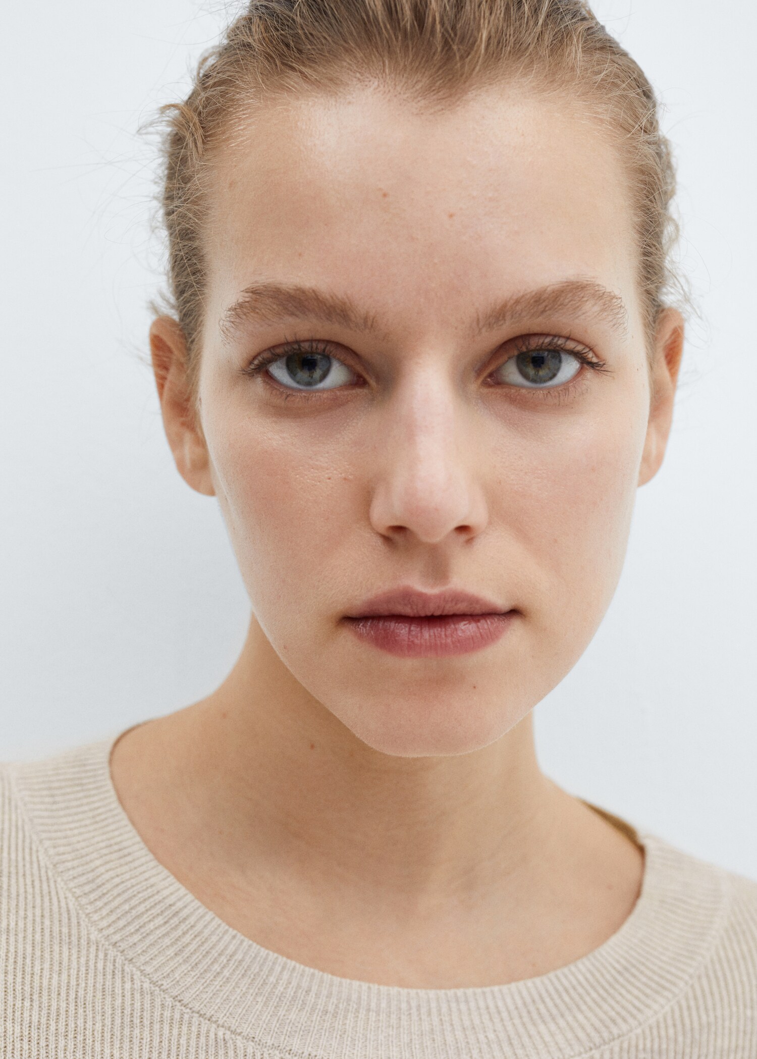 Cotton-linen round-neck knitted sweater - Details of the article 1