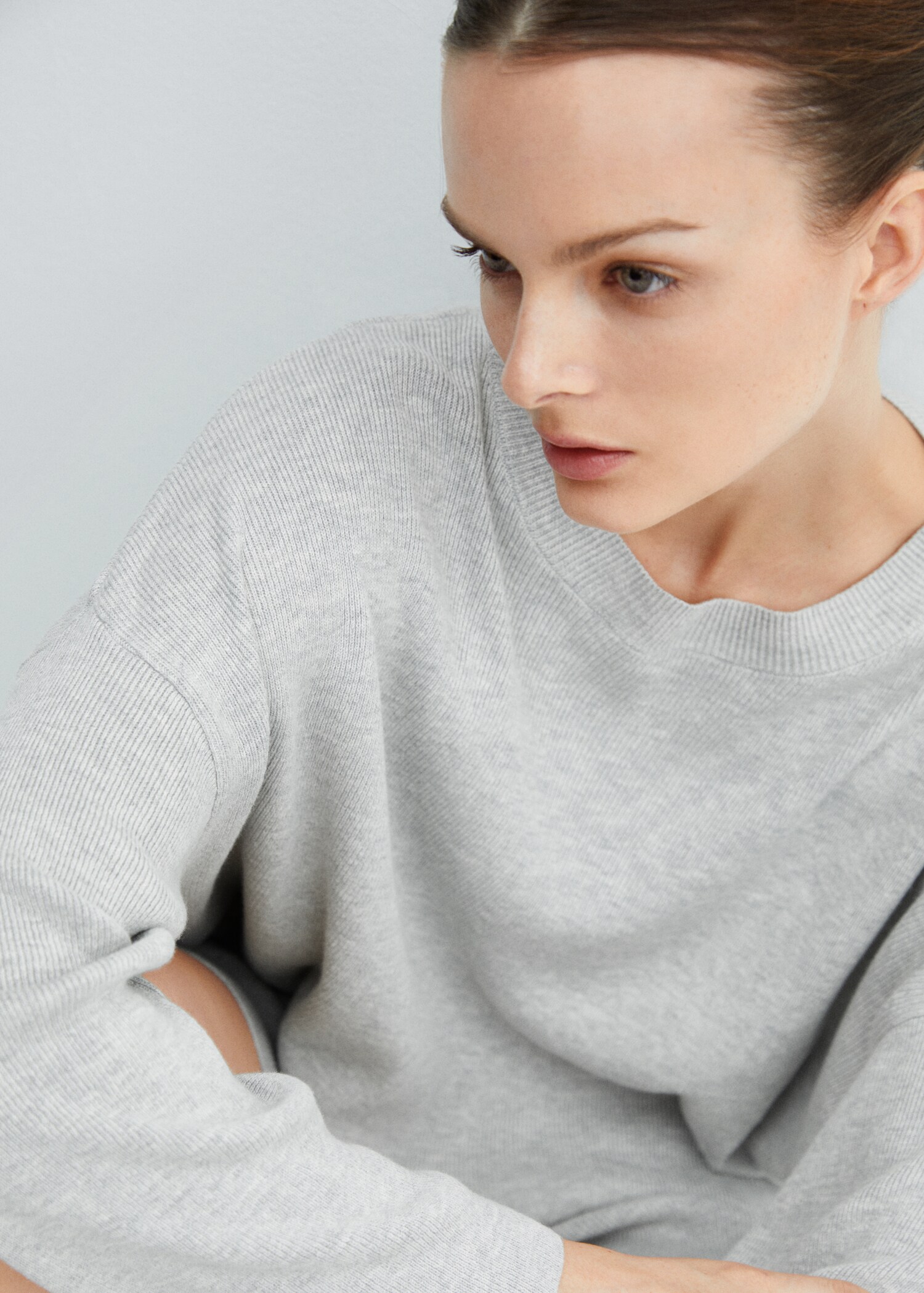 Cotton-linen round-neck knitted sweater - Details of the article 1