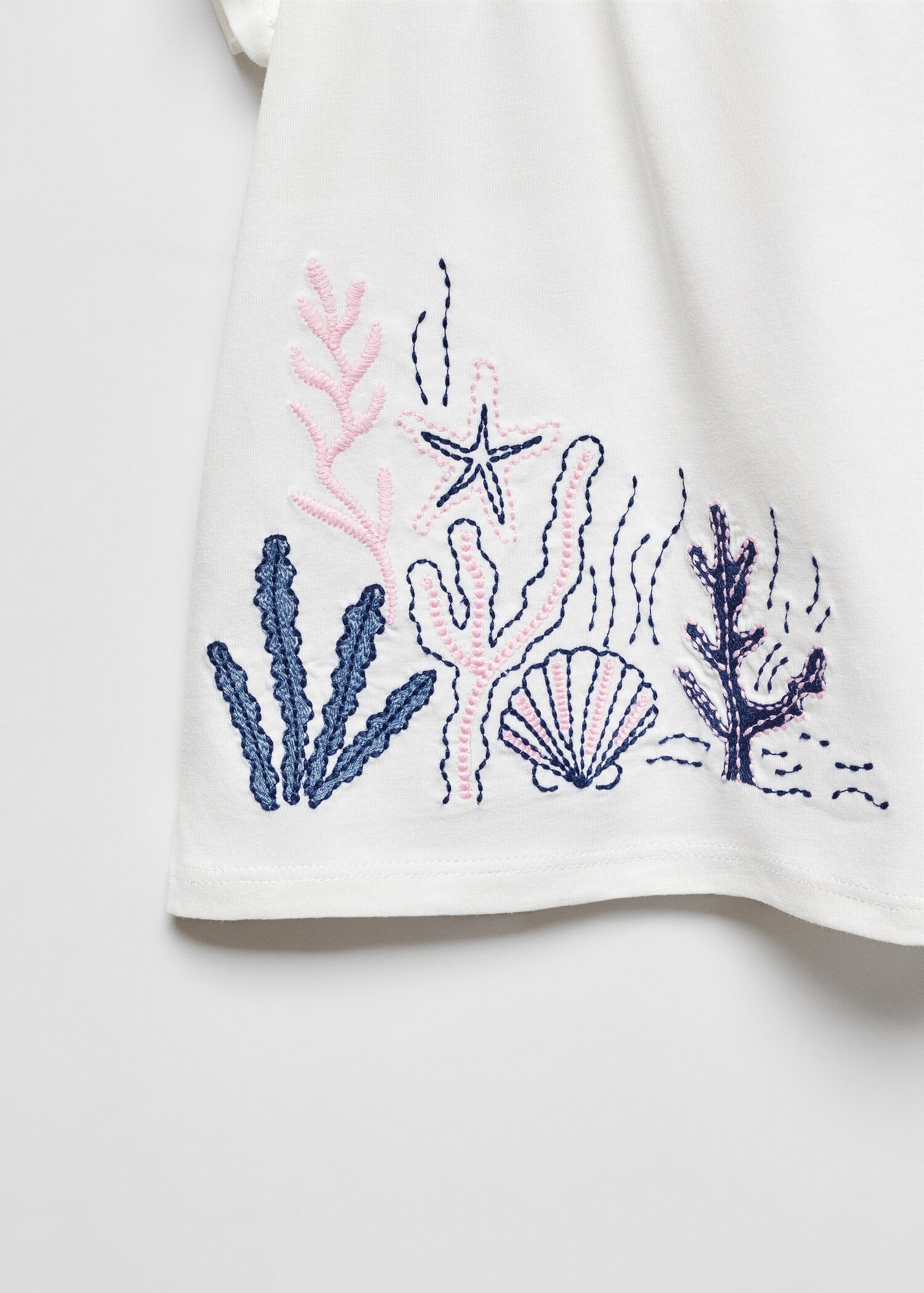 T-Shirt mit bestickten Volants - Detail des Artikels 8