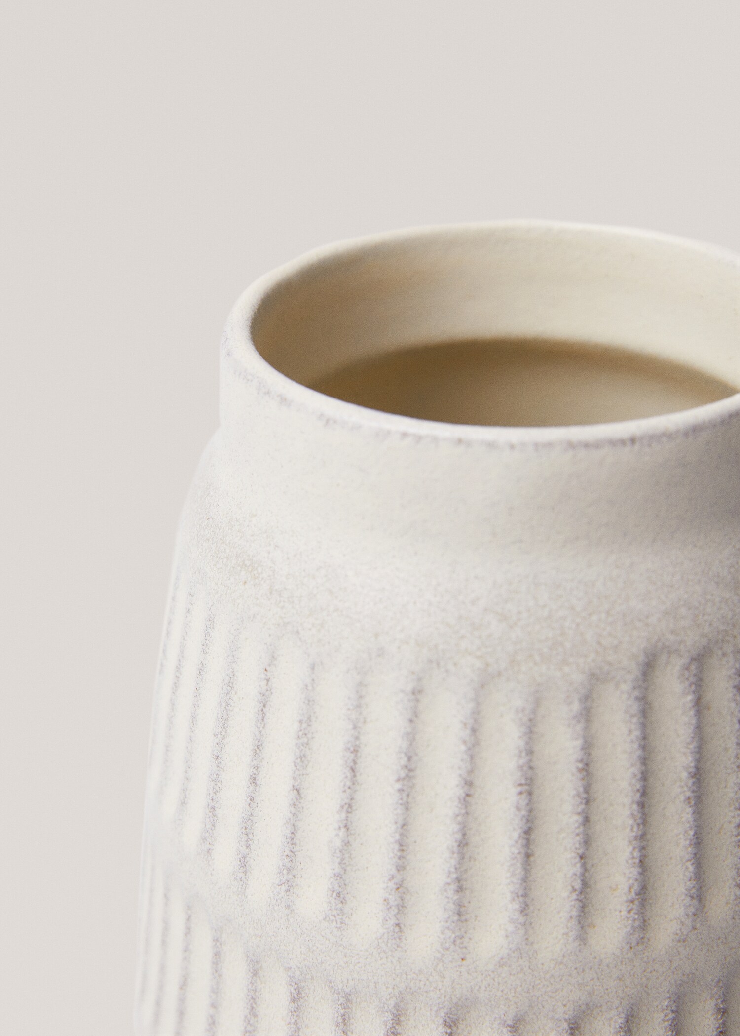 Terracotta vase with relief - Details of the article 1