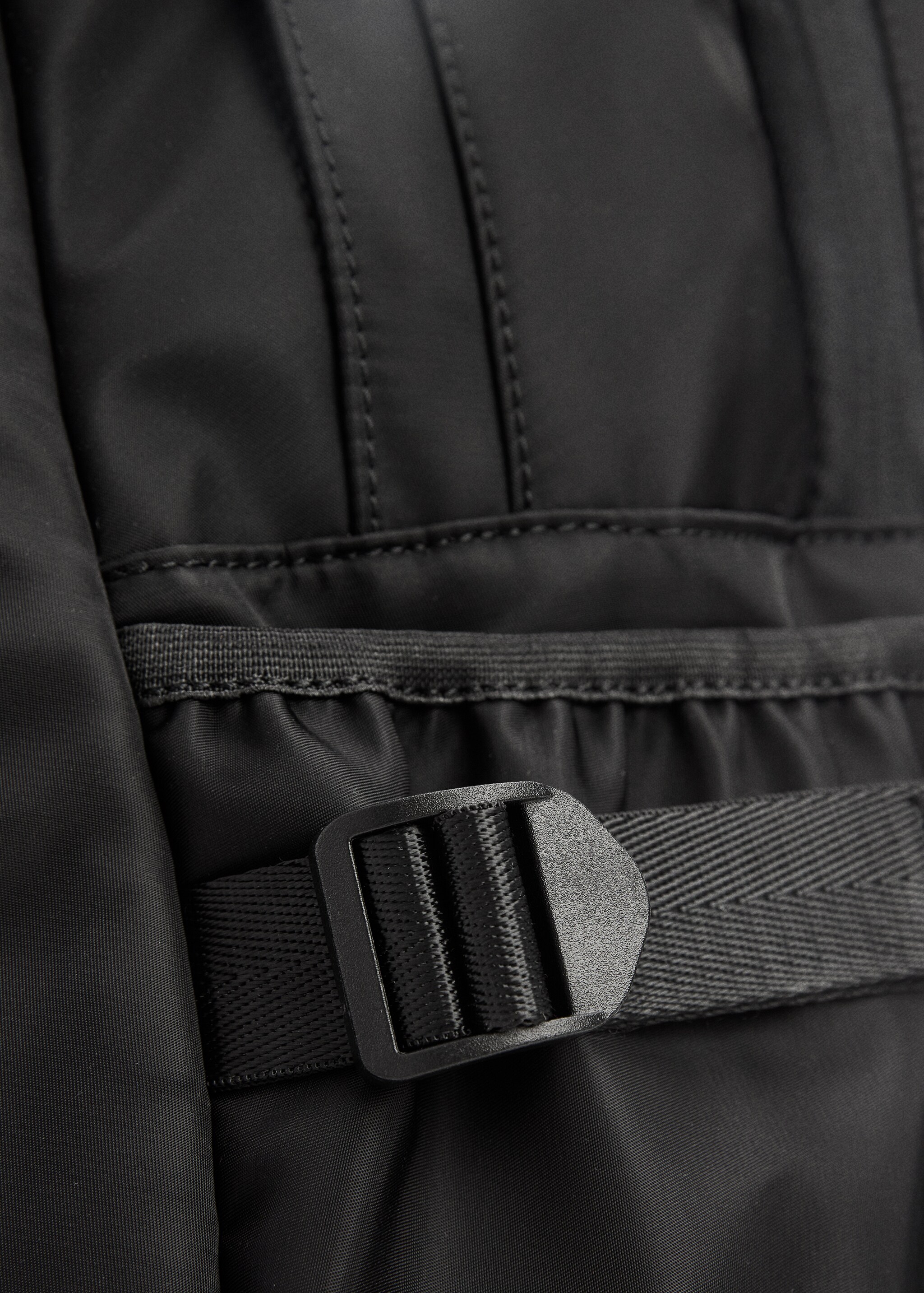 Nylon-Rucksack mit Taschen - Detail des Artikels 2