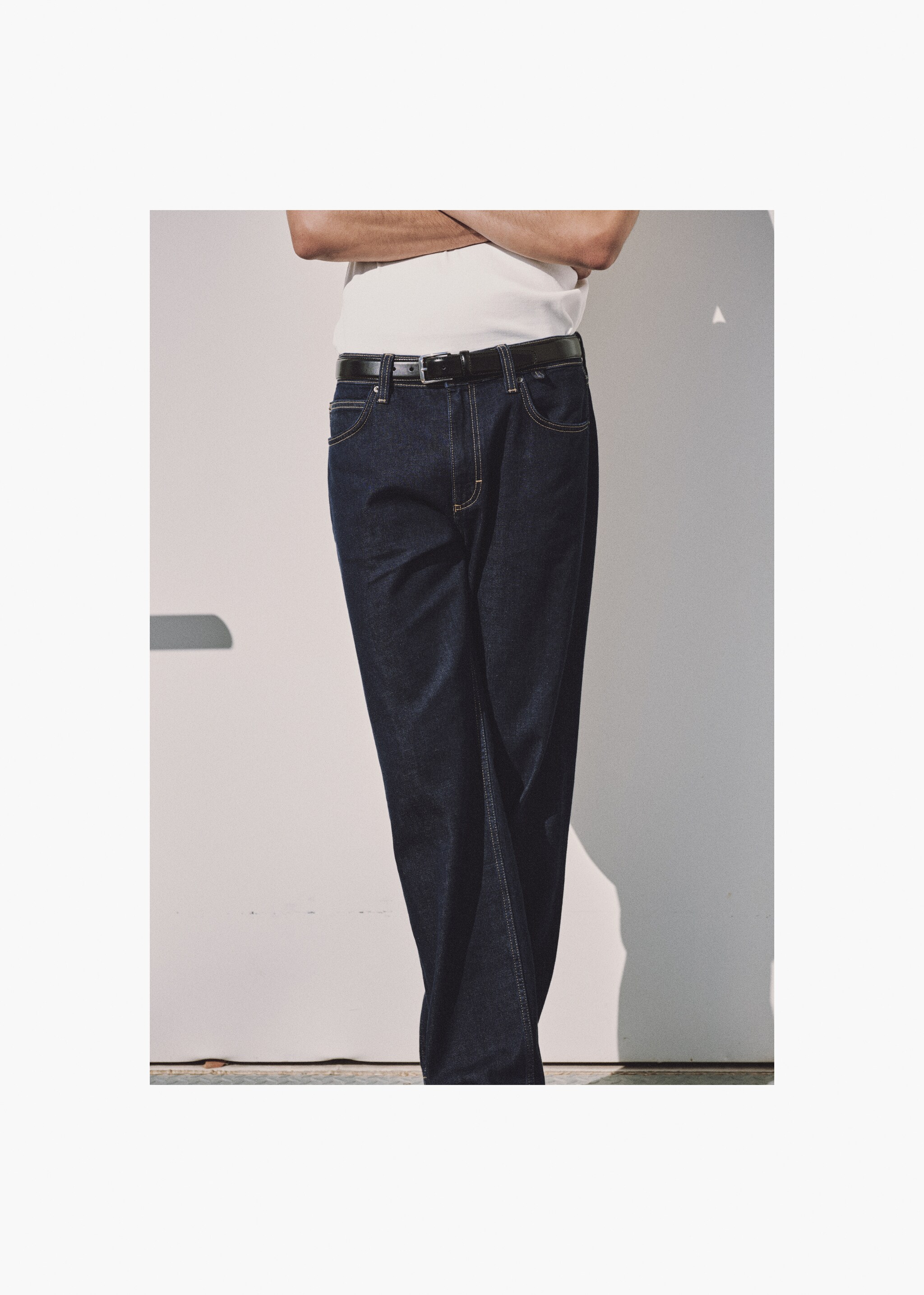 Relaxed-fit dark wash jeans - Details of the article 5