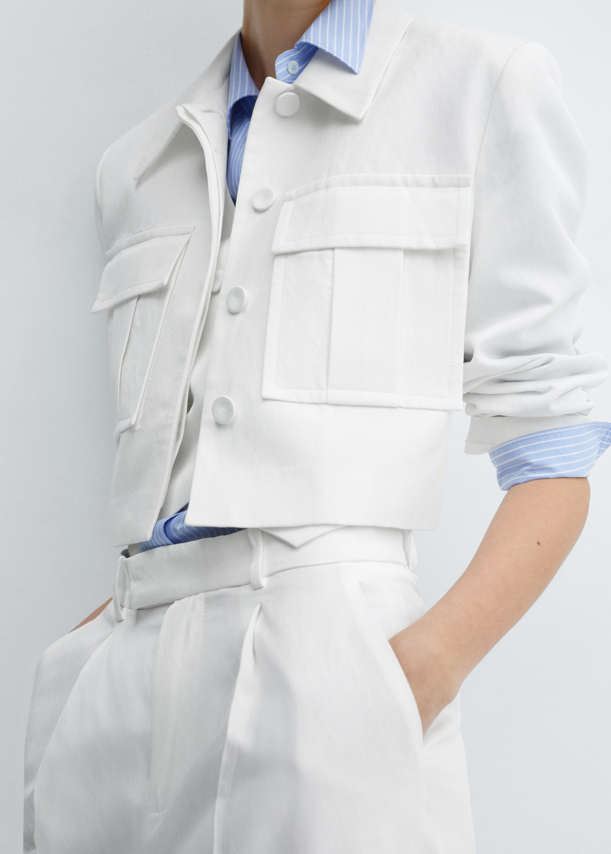Crop suit jacket with pockets - Details of the article 6