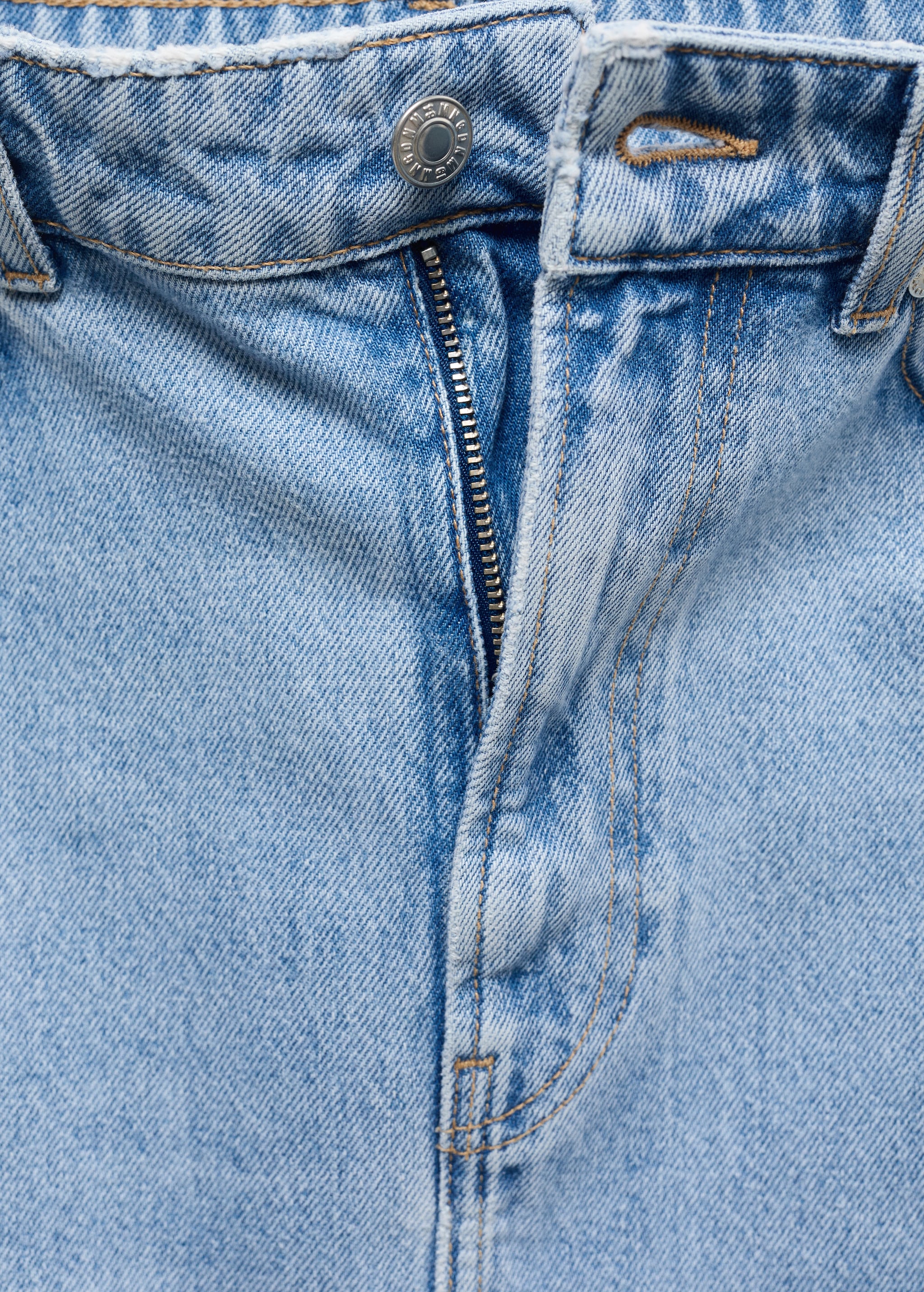 Denim skirt with frayed hem - Details of the article 8