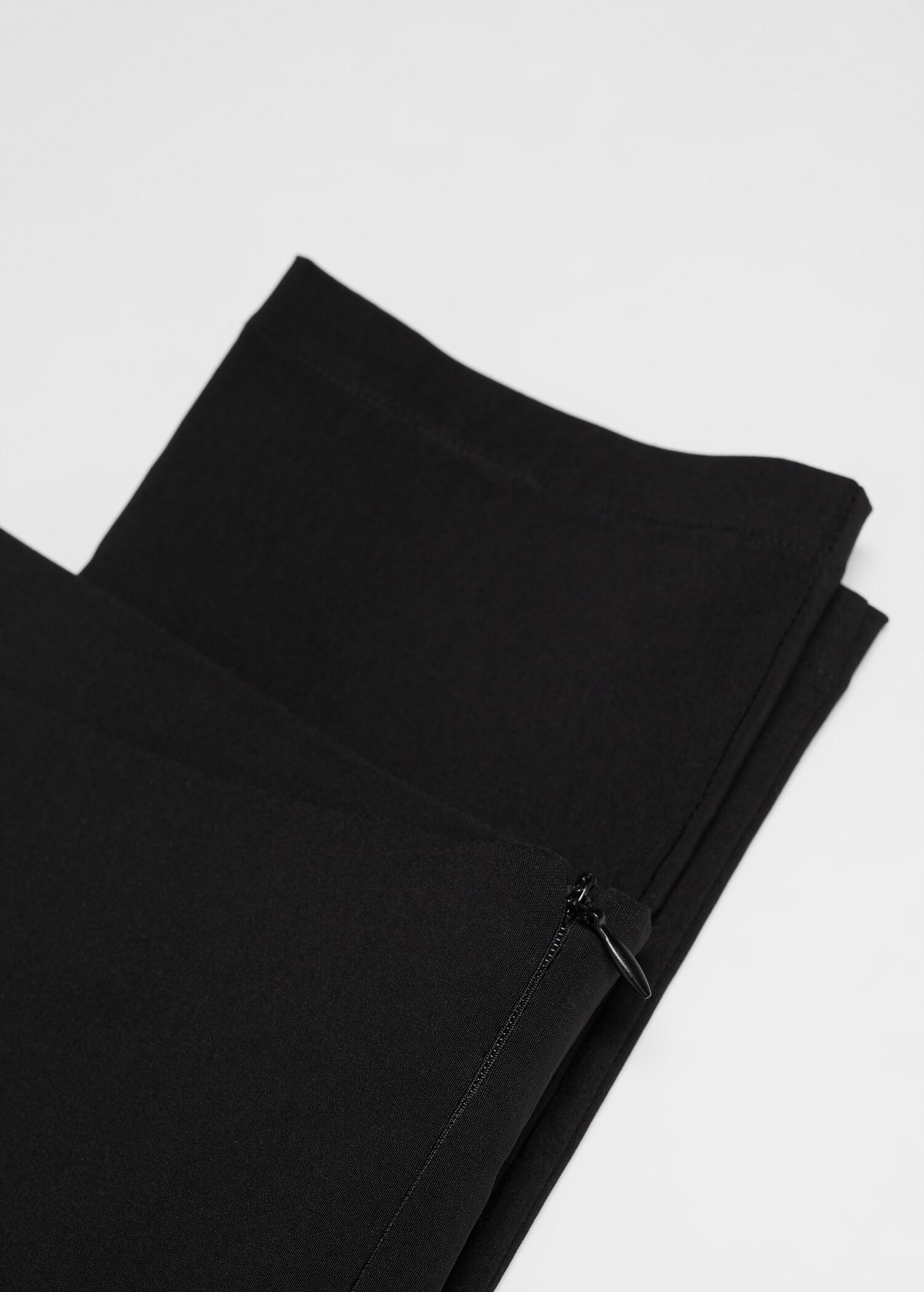 Capri leggings with zip - Details of the article 8