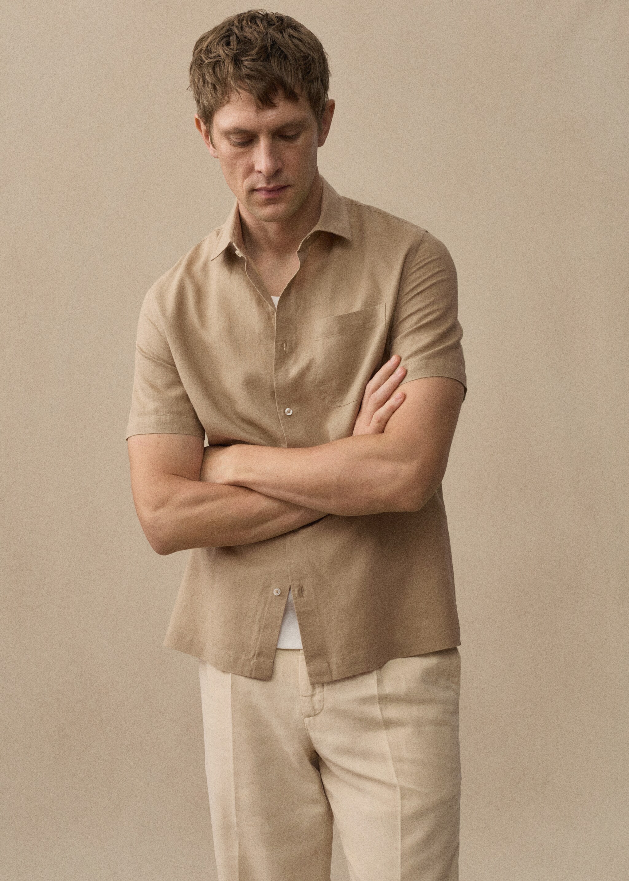 Regular-fit linen shirt with pocket - Details of the article 3