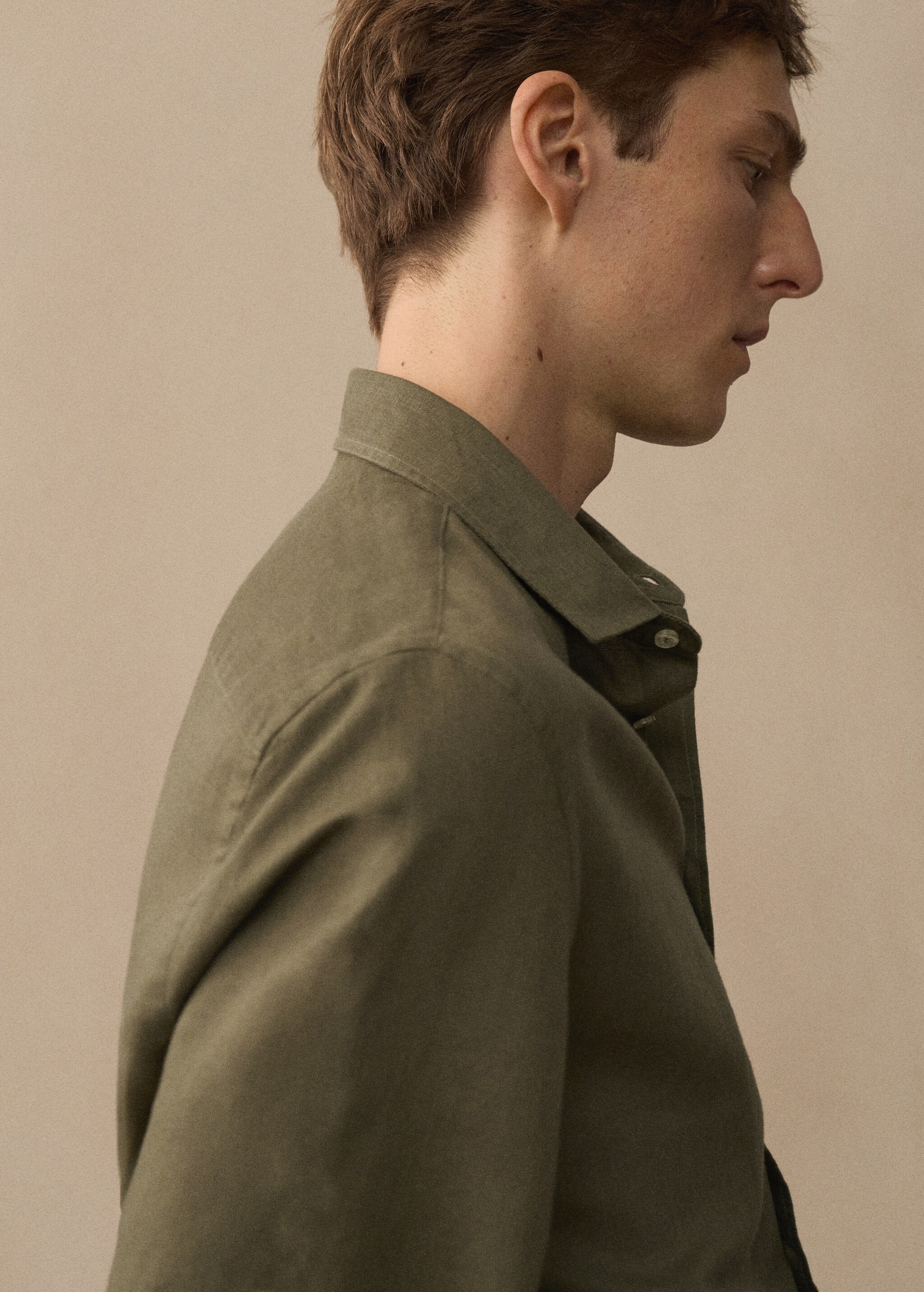 Regular-fit linen shirt with pocket - Details of the article 5