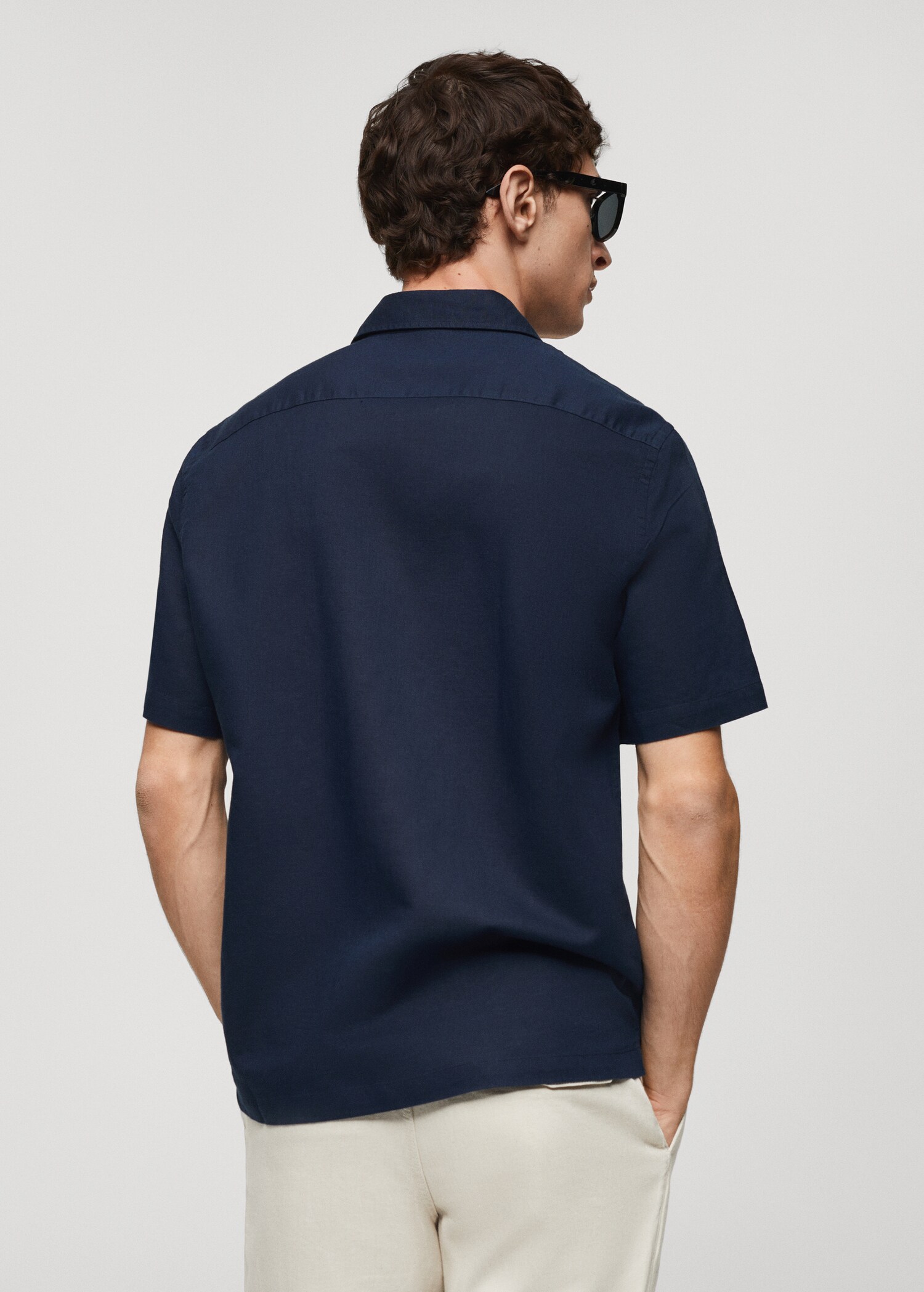 Regular-fit linen shirt with pocket - Reverse of the article