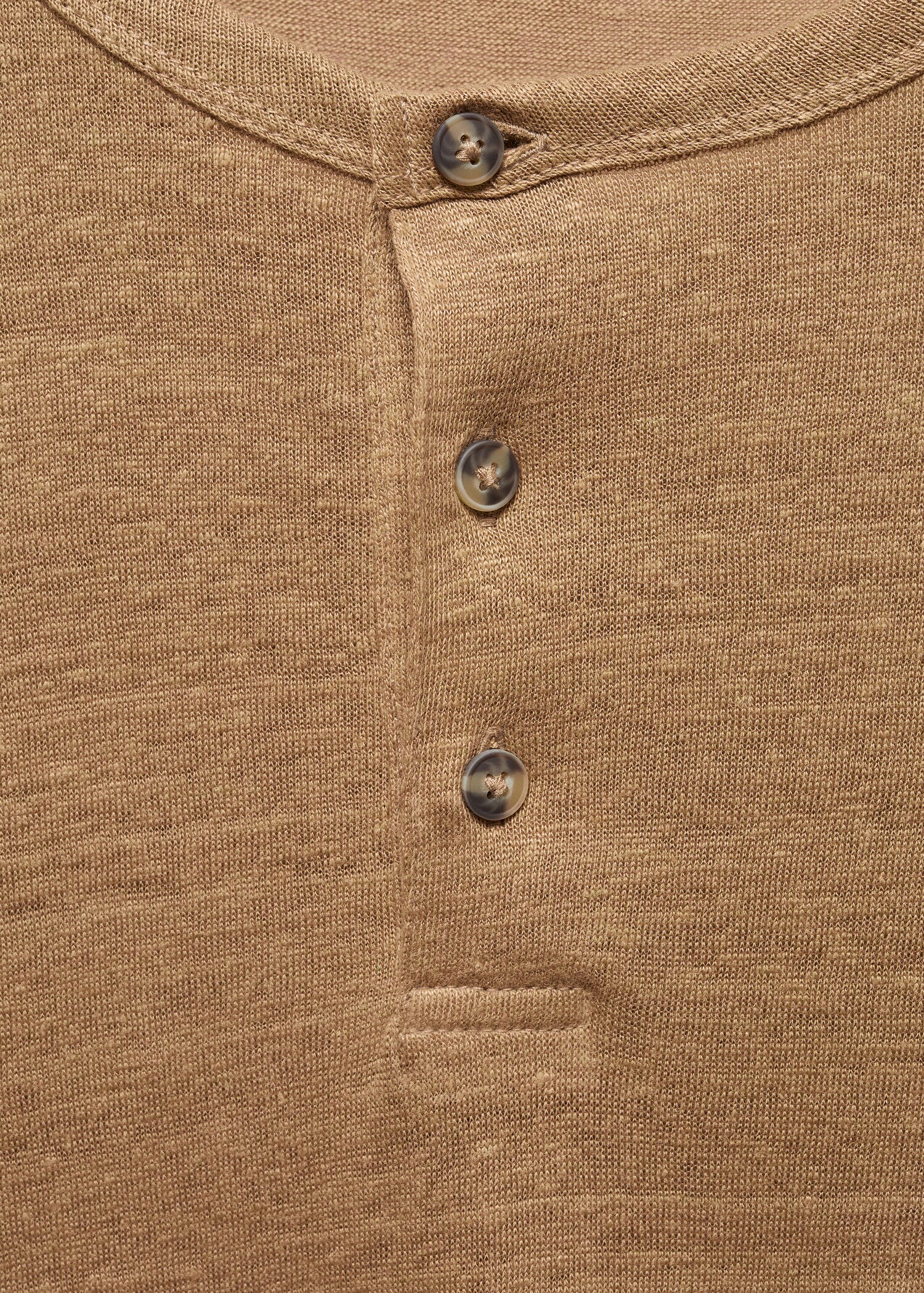 Slim-fit 100% linen t-shirt - Details of the article 8