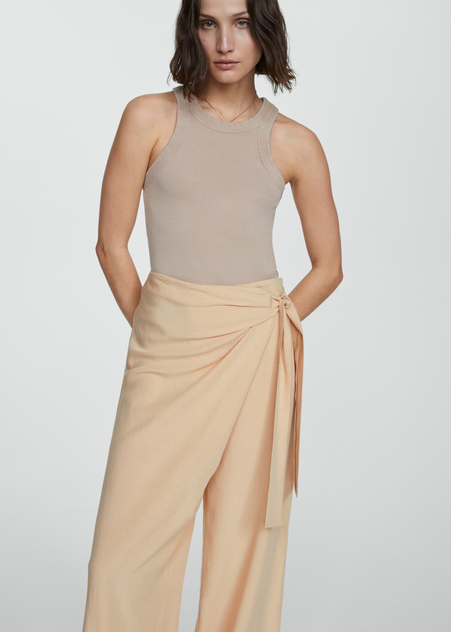 Lyocell trousers with knot detail - Details of the article 1