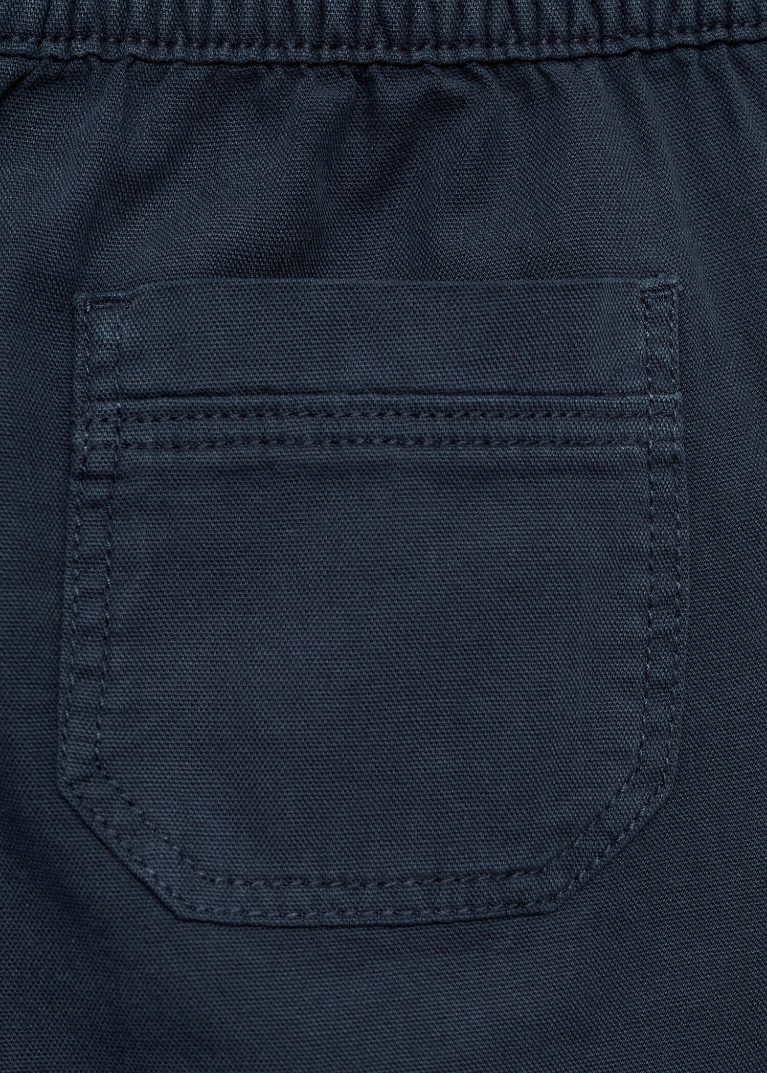 Elastic waist Bermuda shorts - Details of the article 0