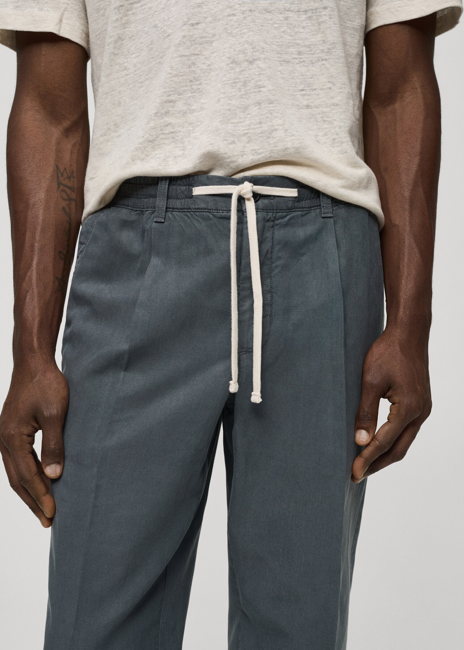Pantalon slim-fit mélange de lin cordon - Détail de l'article 1