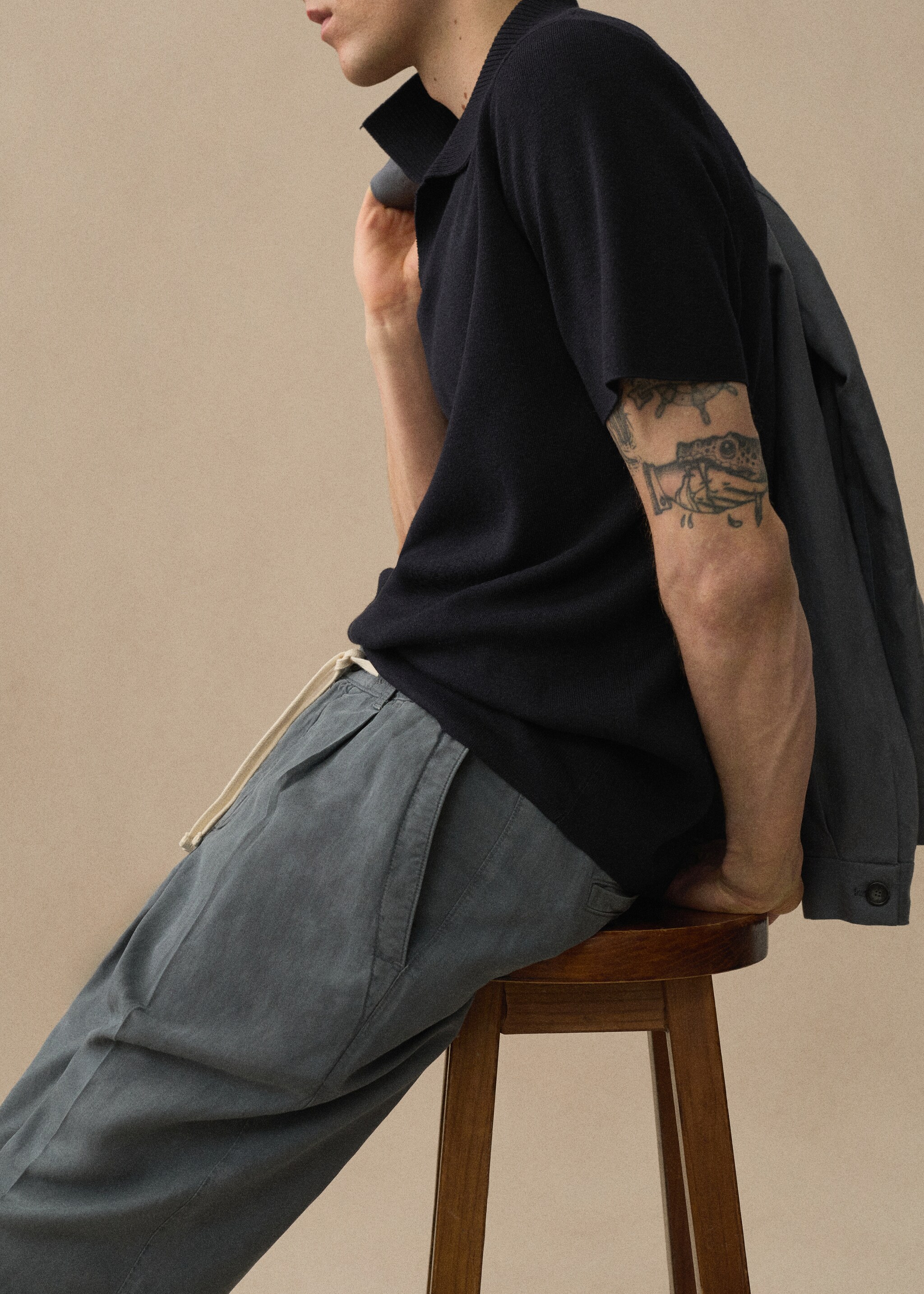 Linen-blend slim-fit trousers with drawstring - Details of the article 3