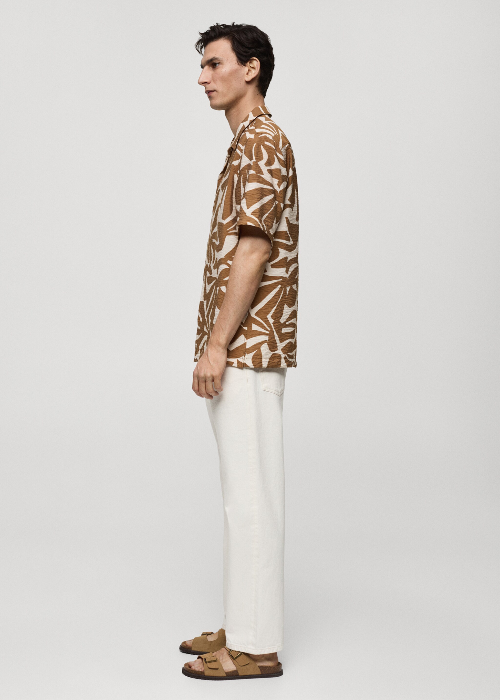 Regular-fit textured printed shirt - Details of the article 2
