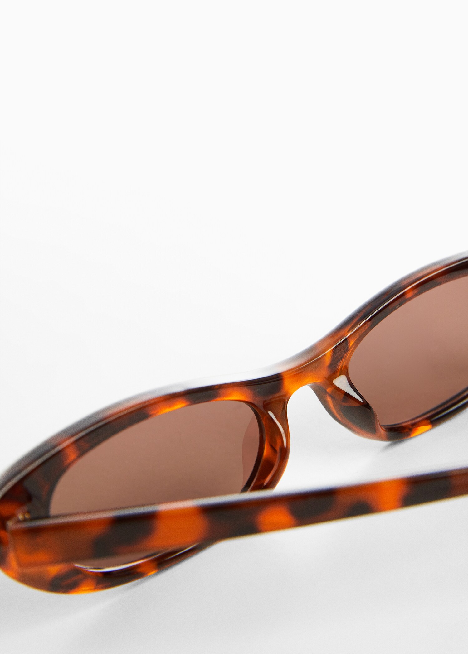 Oval sunglasses - Details of the article 1