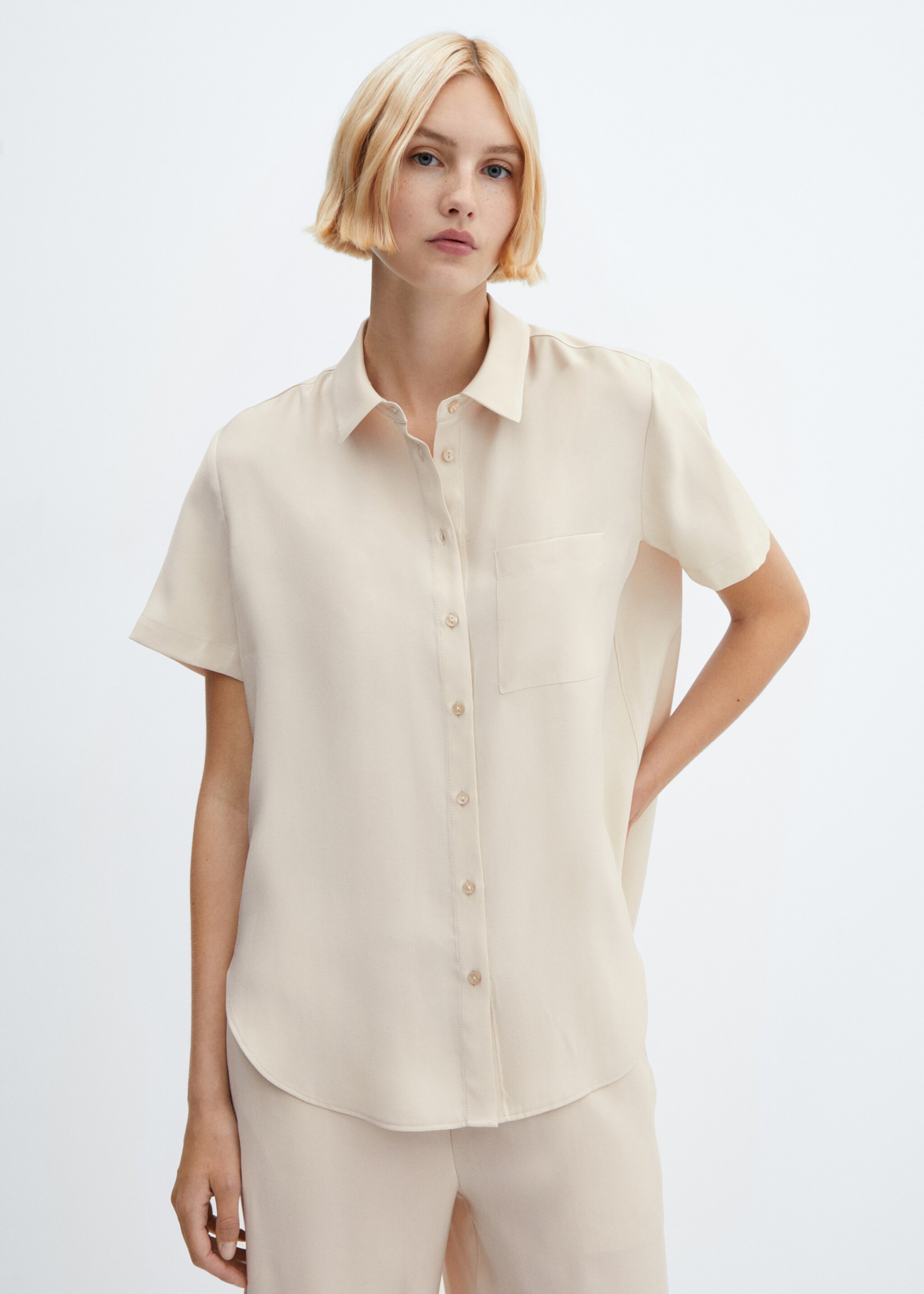 Short sleeve pocket shirt - Medium plane, Ecru. Ref: 67090420-00.