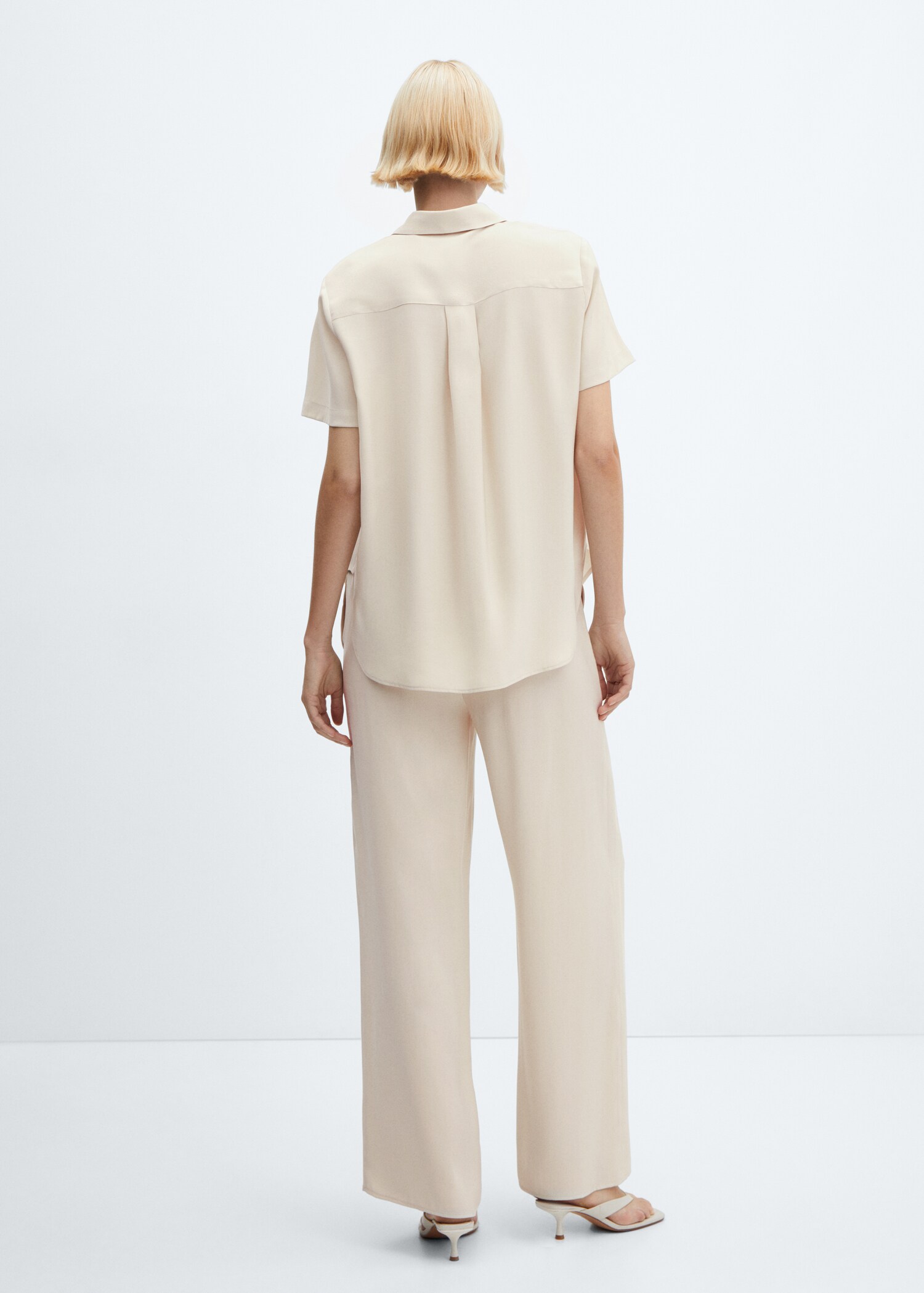 Short sleeve pocket shirt - Reverse of the article