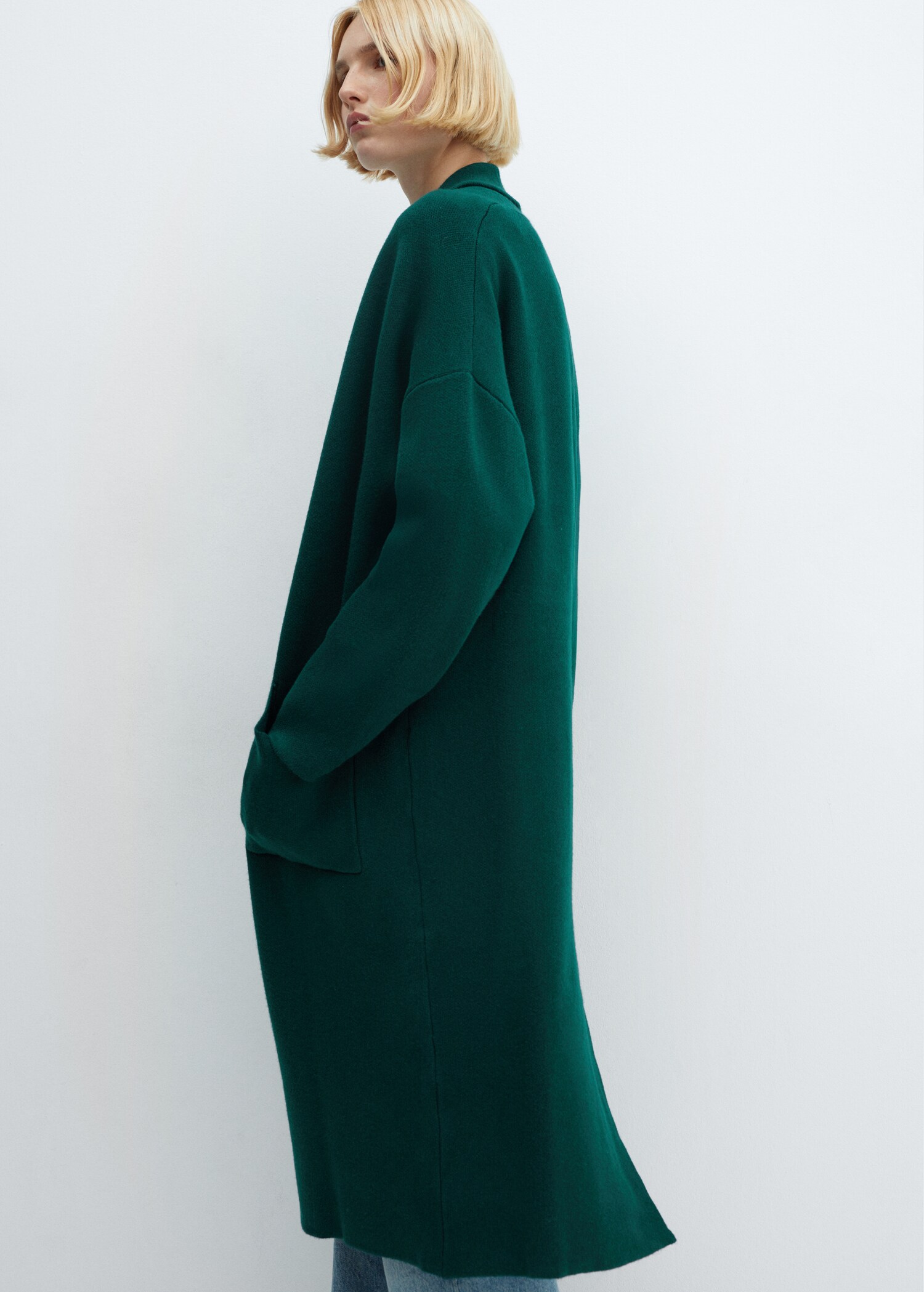 Oversized knitted coat with pockets - Details of the article 2