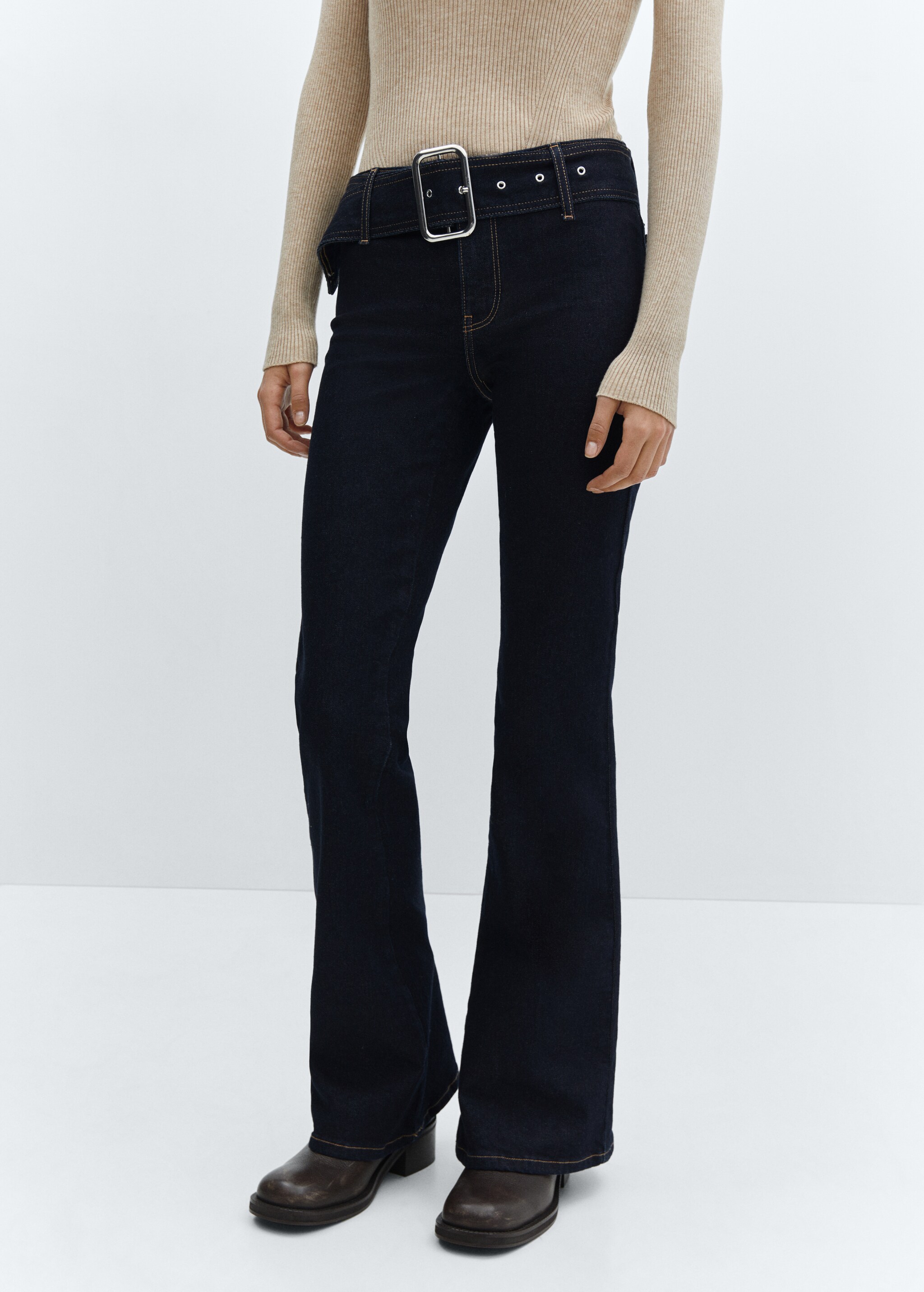 Flared jeans with belt - Medium plane