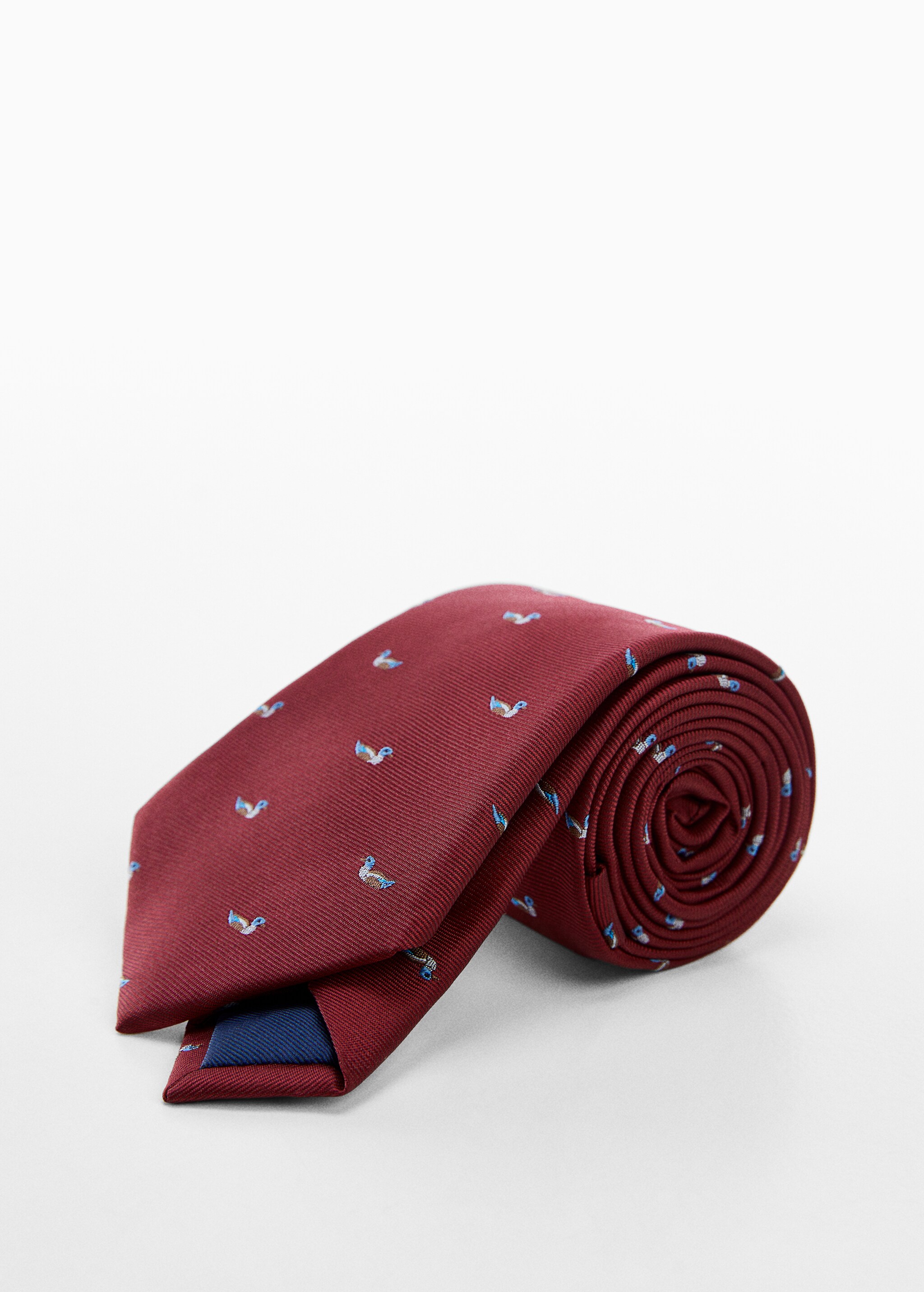 Hayvan desenli kravat - Orta plan