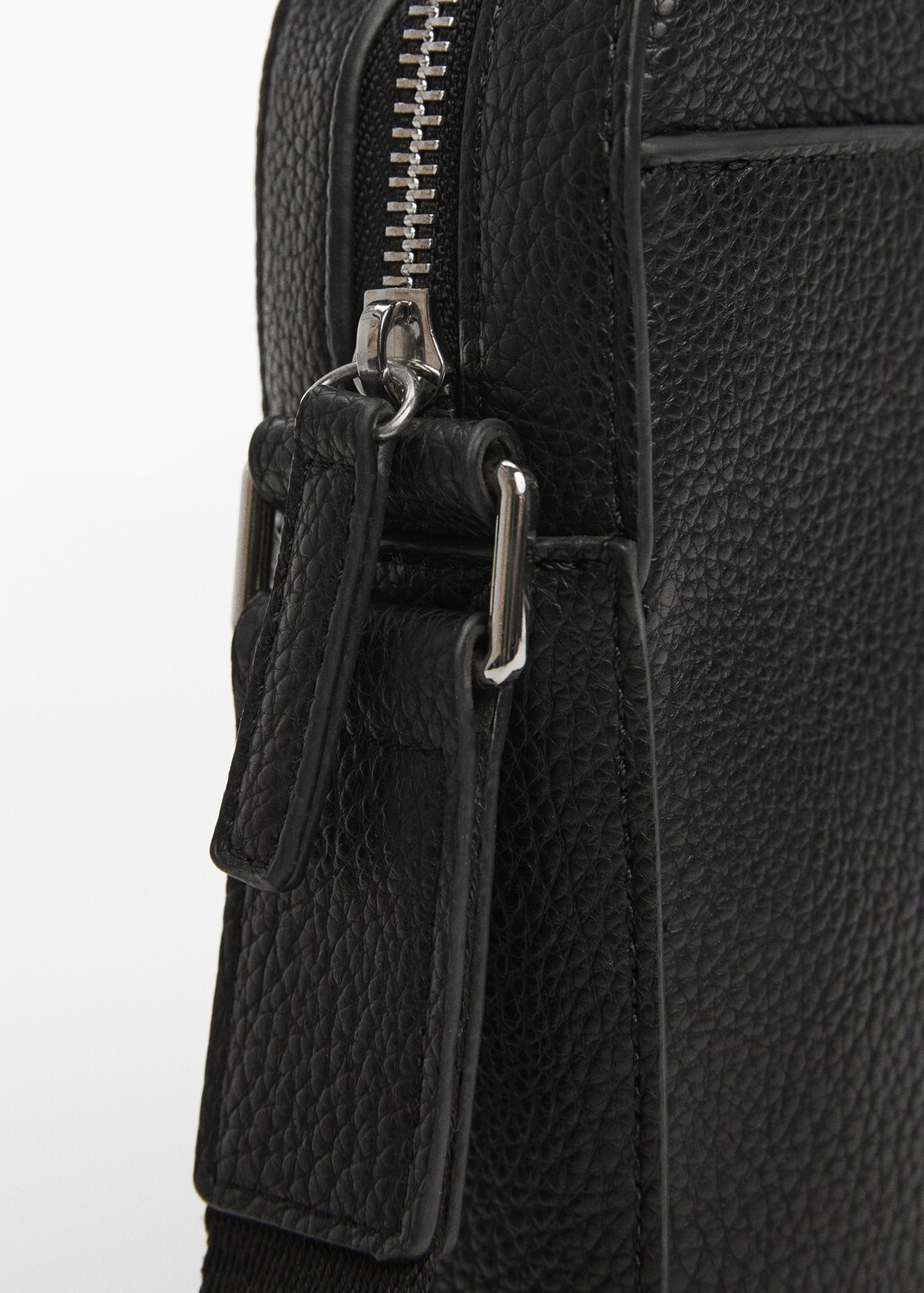 Sac bandouliere similicuir effet graine Homme MANGO Niger